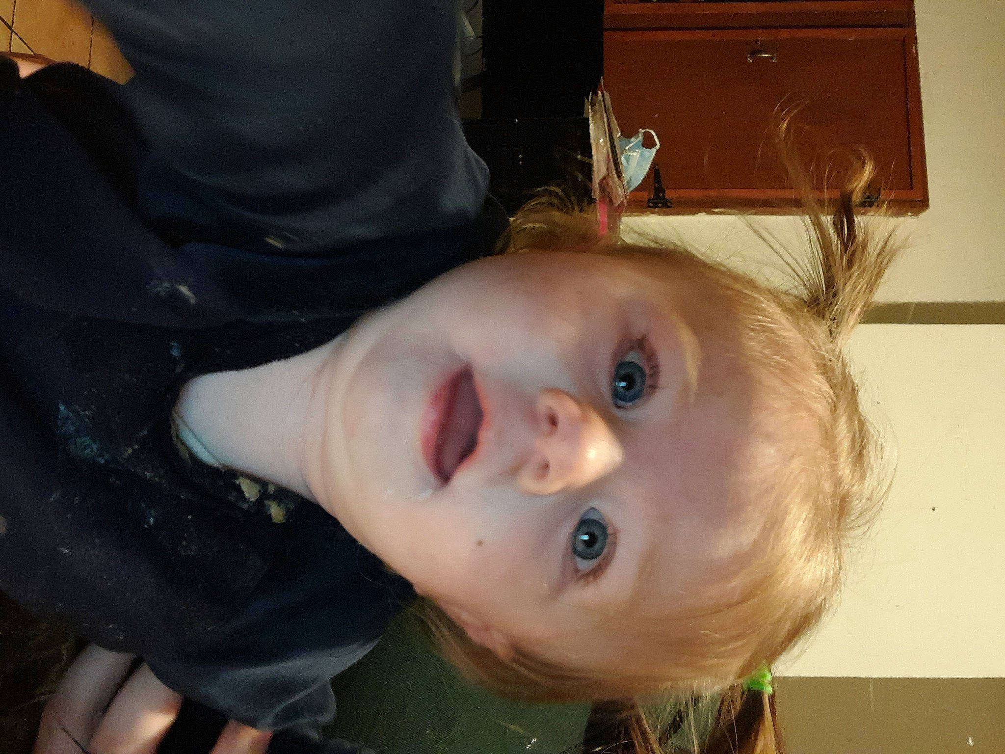 Leana participe au concours pour gagner de l'argent avec cette photo : cheek, child, ear, eye, eyebrow, eyelash, face, fun, happy, hat, head, iris, jaw, lip, mouth, neck, nose, person, sunglasses, toddler