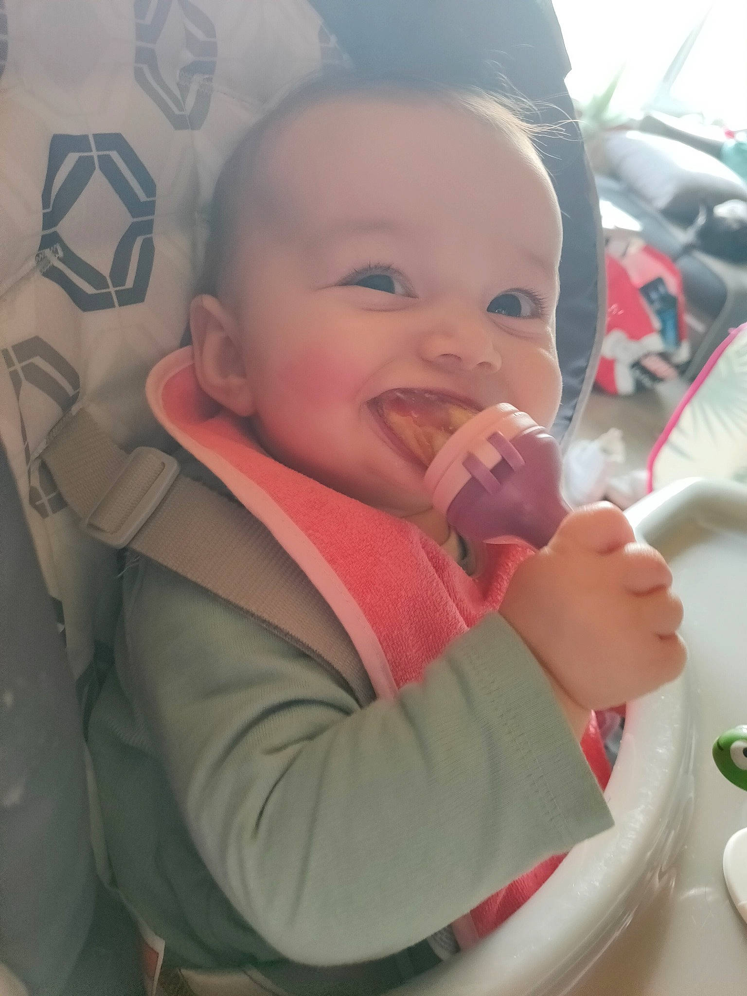 Ynes participe au concours pour gagner de l'argent avec cette photo : arm, baby, baby_toddler_clothing, cheek, ear, eye, facial_expression, finger, gesture, happy, iris, lip, mouth, nose, person, product, skin, sleeve, smile, thumb