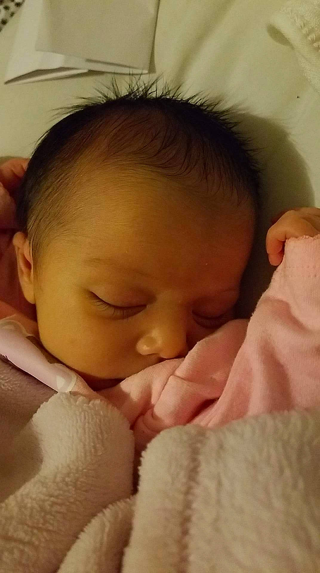 Lakota is registered to the contest to win money with this photo: baby, baby_sleeping, cheek, chin, comfort, ear, eye, eyebrow, face, hand, head, iris, lip, mammal, mouth, neck, nose, person, skin, textile