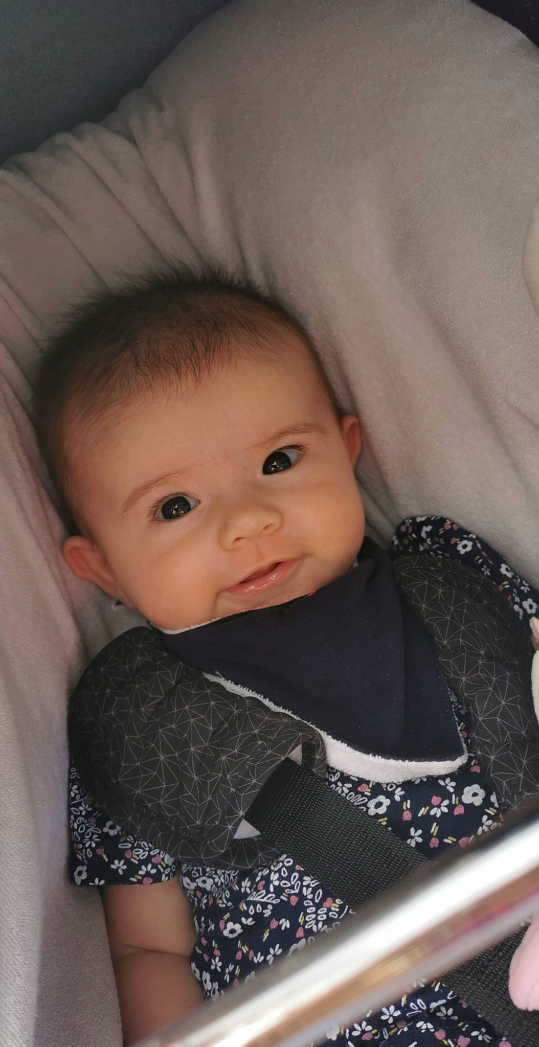 Elèna participe au concours pour gagner de l'argent avec cette photo : baby, baby_carriage, baby_products, beauty, cheek, child, eye, face, head, iris, lip, nose, person, product, skin, toddler