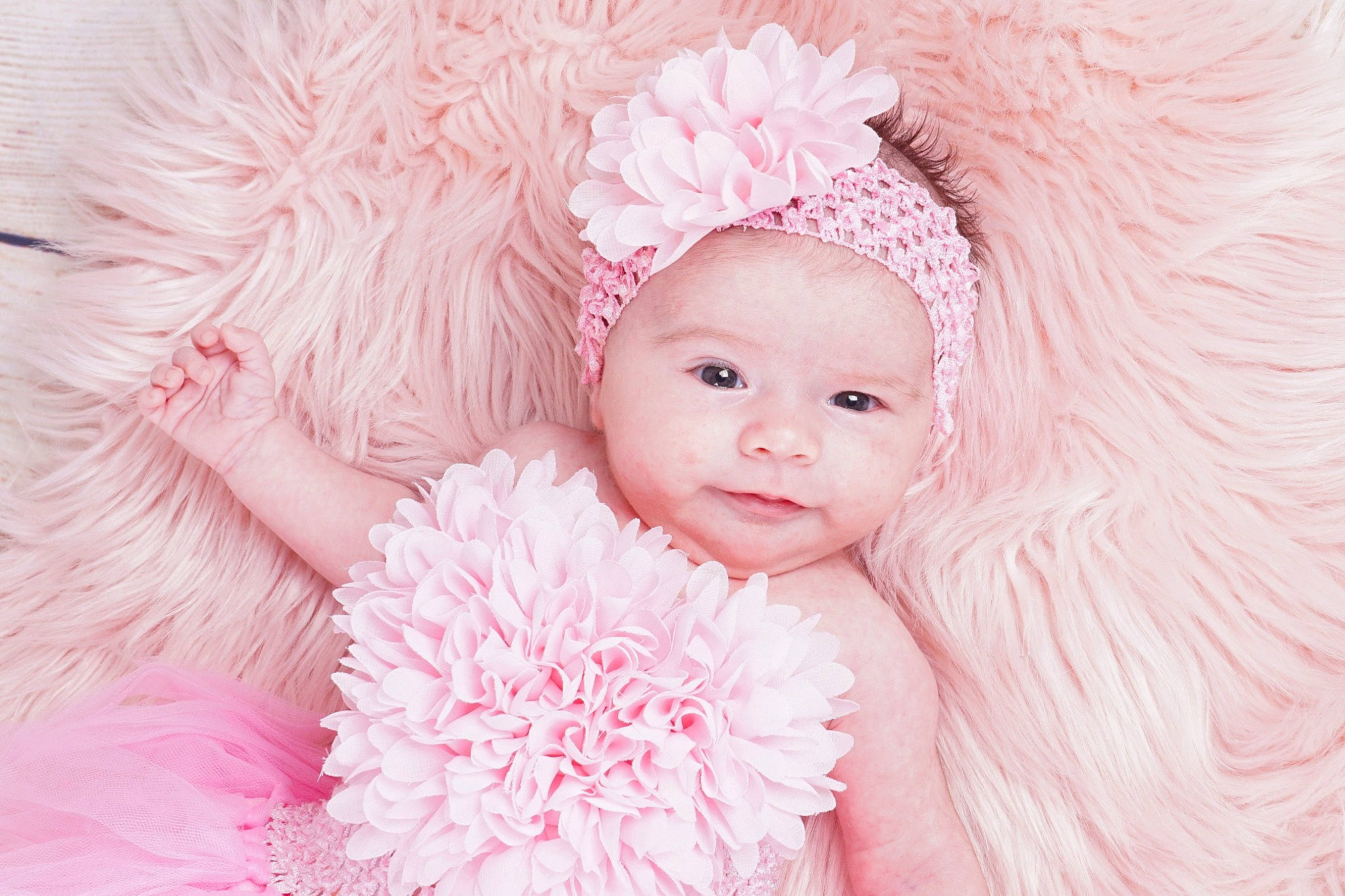 Elèna a rejoint le concours — aidez-le/la à gagner de superbes lots ! baby, baby_toddler_clothing, child, child_model, costume_accessory, flower, fur, headgear, headwear, person, petal, photography, pink, plant, portrait, portrait_photography, smile, toddler