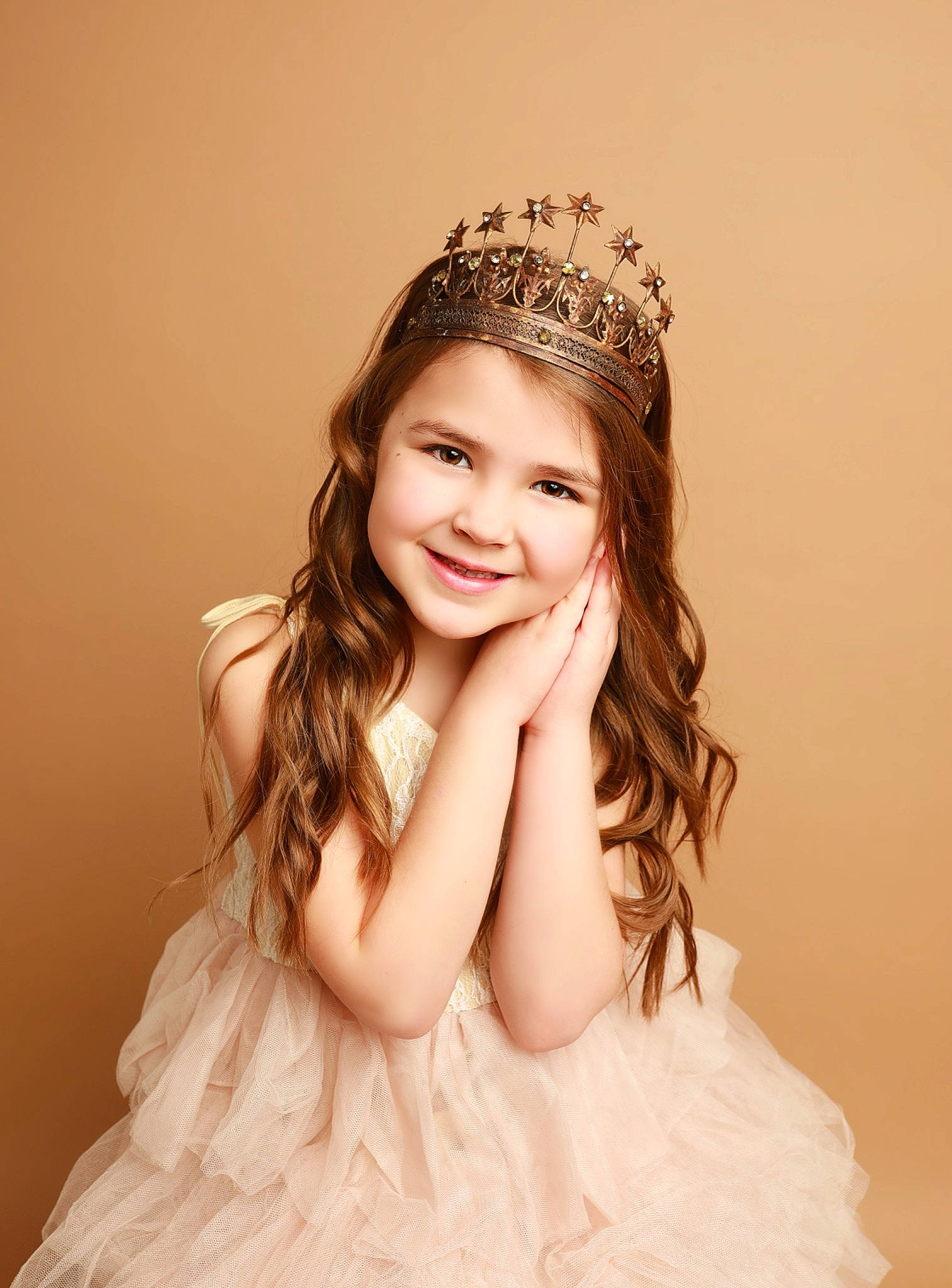 Kailyn joined the competition — help win amazing prizes! blond, bridal_accessory, bridal_clothing, day_dress, dress, eye, eyebrow, fashion_design, flash_photography, gesture, gown, hair, hairstyle, happy, head, headpiece, jewellery, joy, long_hair, person