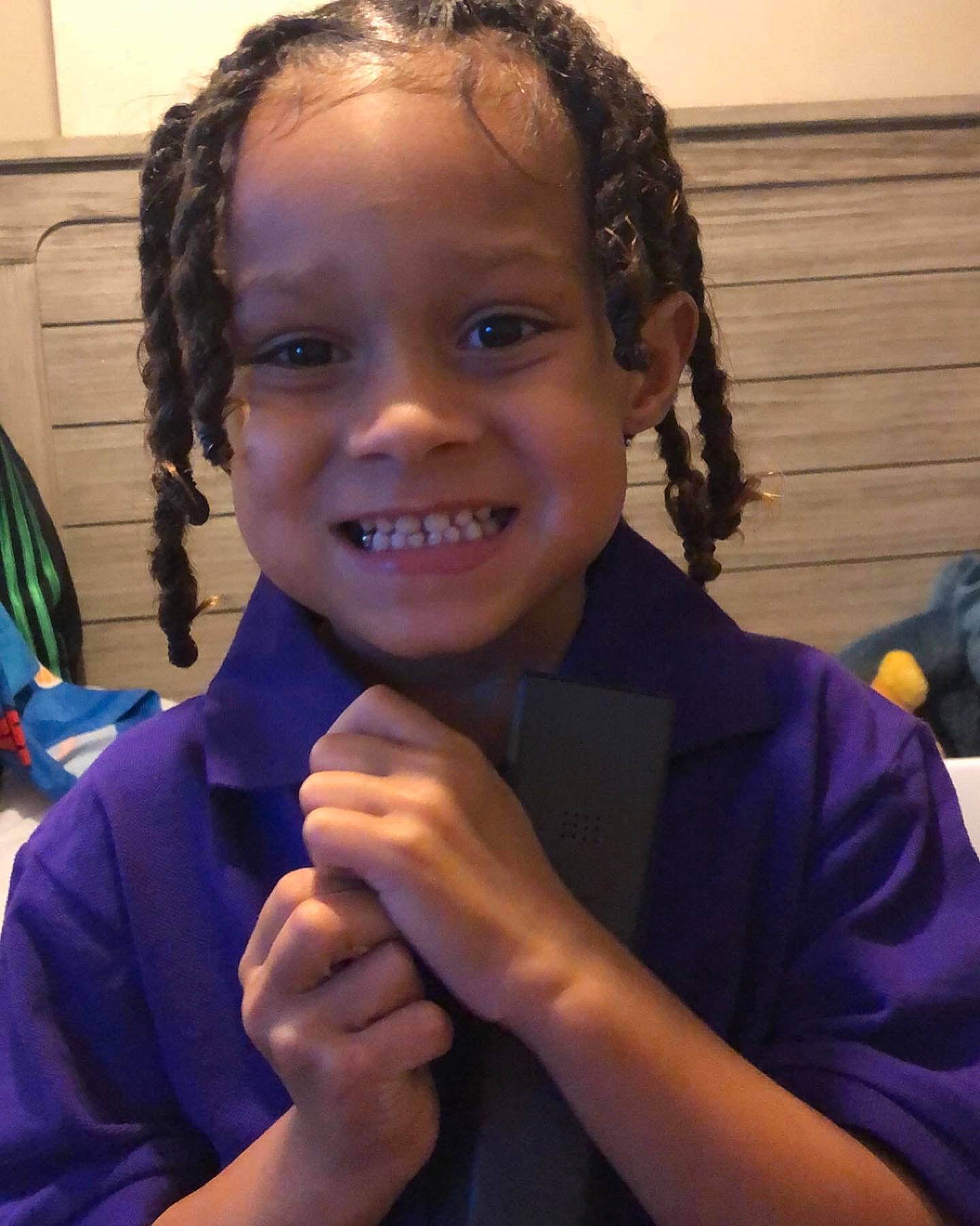 Leo joined the competition — help win amazing prizes! cheek, ear, eye, eyebrow, face, facial_expression, finger, forehead, gesture, hairstyle, hand, happy, head, joy, lip, nose, organ, person, skin, smile