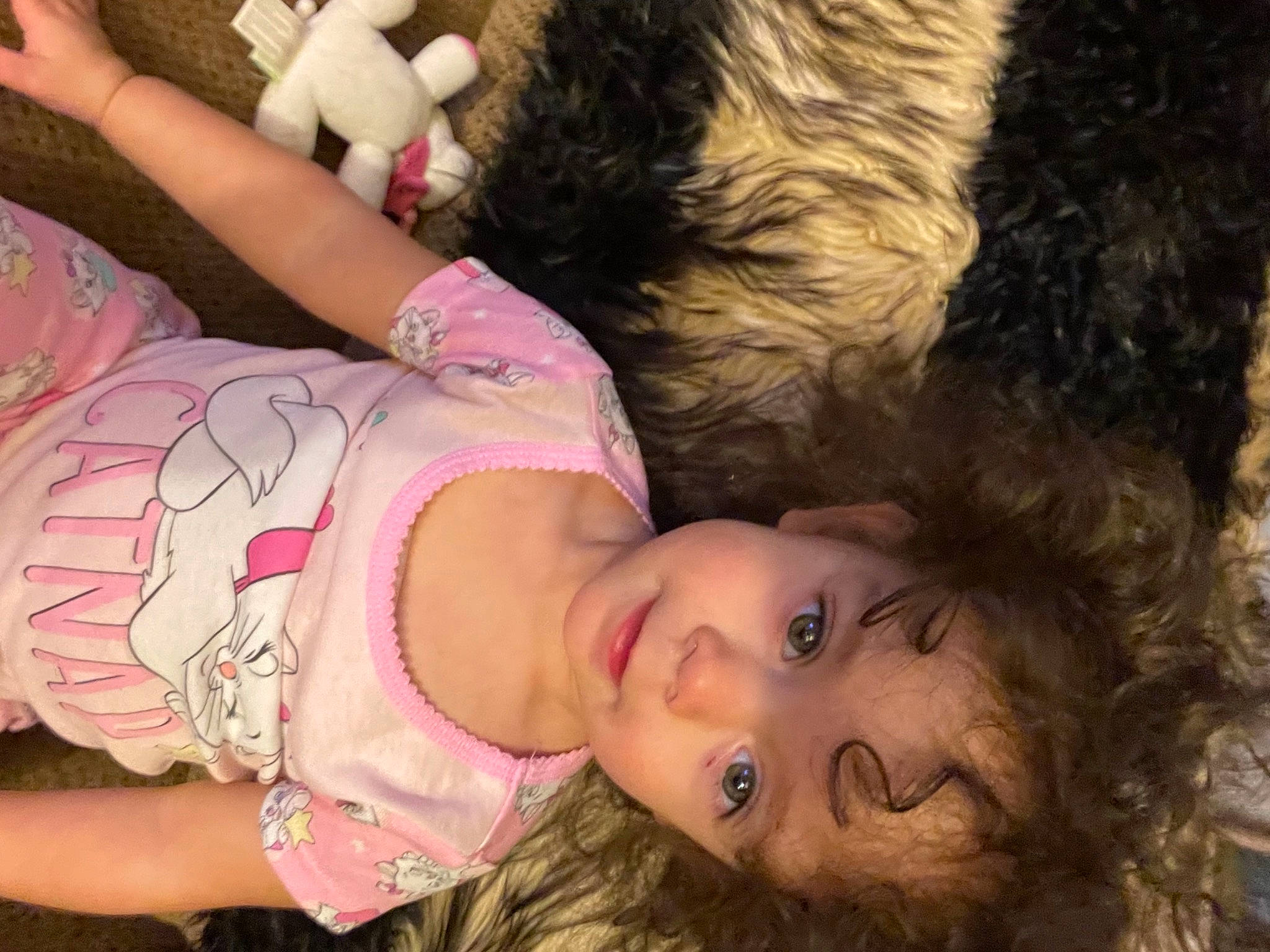 Halo is registered to the contest to win money with this photo: abdomen, beauty, black_hair, cheek, chest, child, eyelash, fun, happy, head, mouth, nose, organ, person, skin, stuffed_toy, thigh, toddler, toy, tree