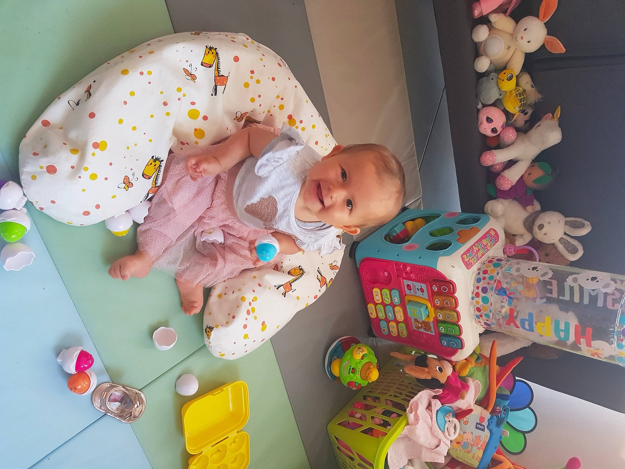 Hailey a rejoint le concours — aidez-le/la à gagner de superbes lots ! baby, baby_products, baby_toys, bedtime, child, joy, nursery, person, play, product, room, toddler, toy