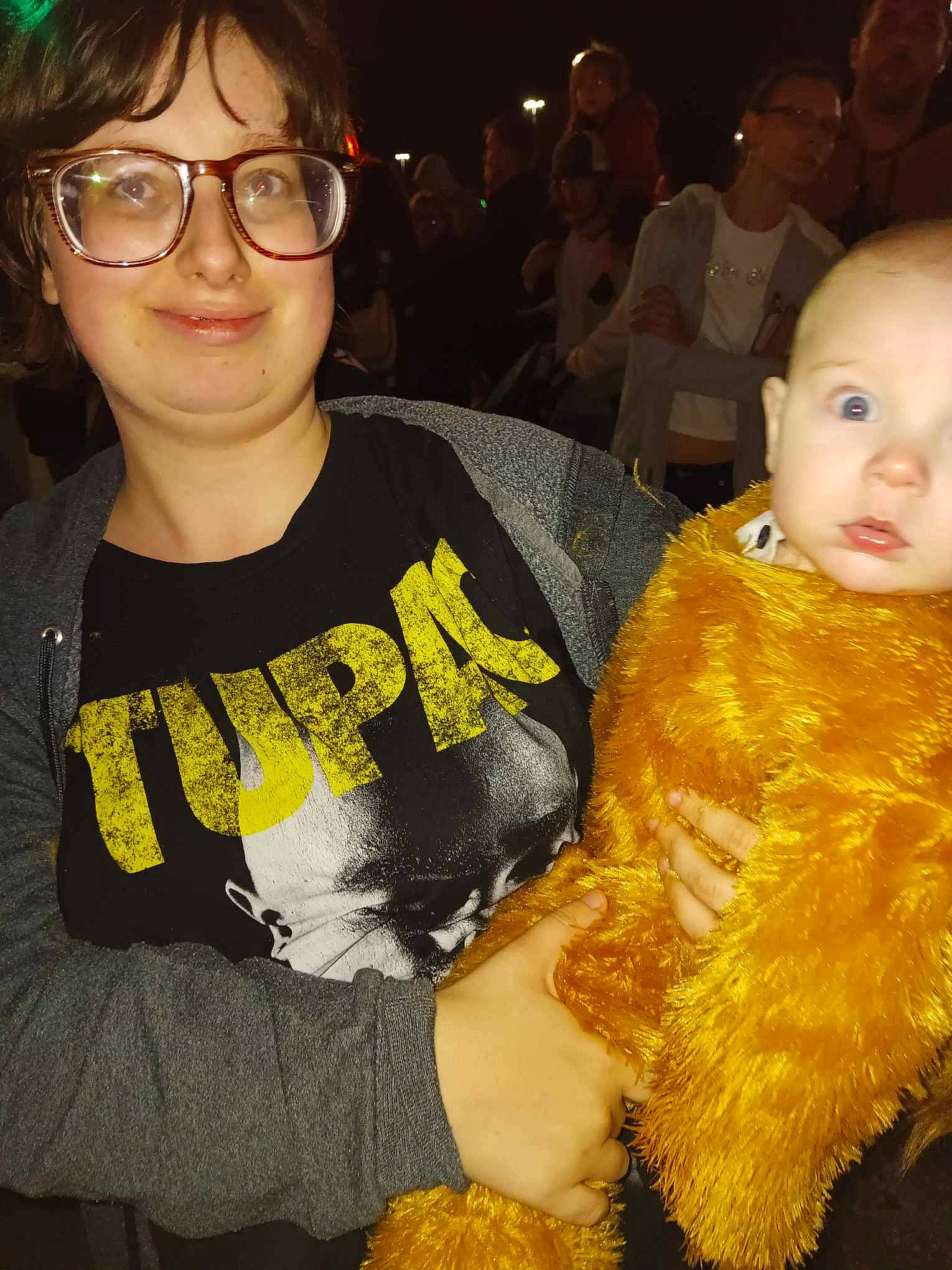 Kevin is registered to the contest to win money with this photo: beauty, eye, eyewear, face, facial_expression, fun, fur_clothing, gesture, glasses, hairstyle, happy, human, joy, organ, people, person, skin, sleeve, smile, snapshot