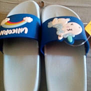 Sybille Fournier a rejoint le concours — aidez-le/la à gagner de superbes lots ! flip_flops, footwear, shoe, slipper