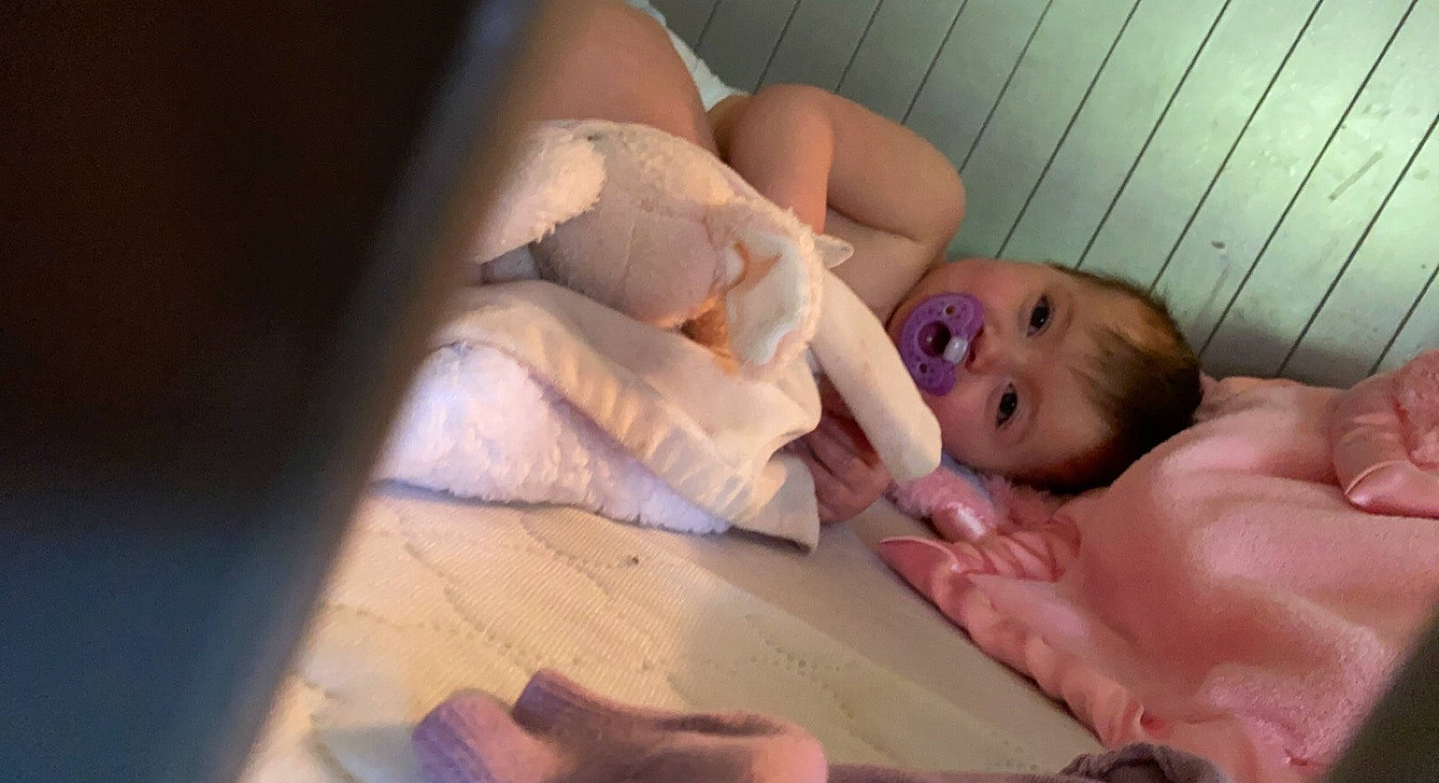 Ayviana is registered to the contest to win money with this photo: baby, chest, comfort, eye, eyebrow, finger, flooring, fun, gesture, hair, hand, hardwood, human_body, leg, mouth, nail, nose, person, thumb, toddler