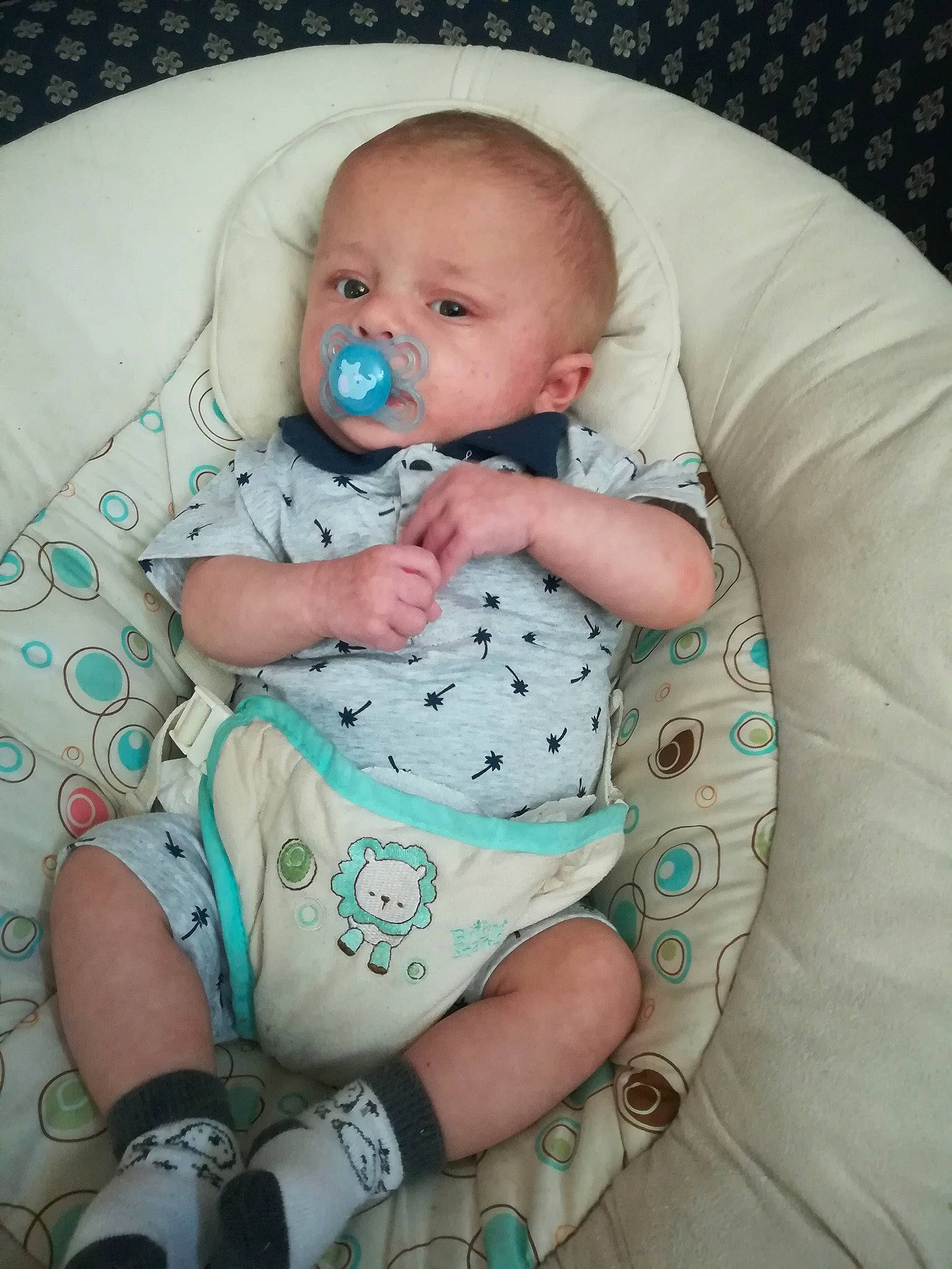 Kévin participe au concours pour gagner de l'argent avec cette photo : baby, baby_products, cheek, child, person, product, sitting, skin, sleep, toddler