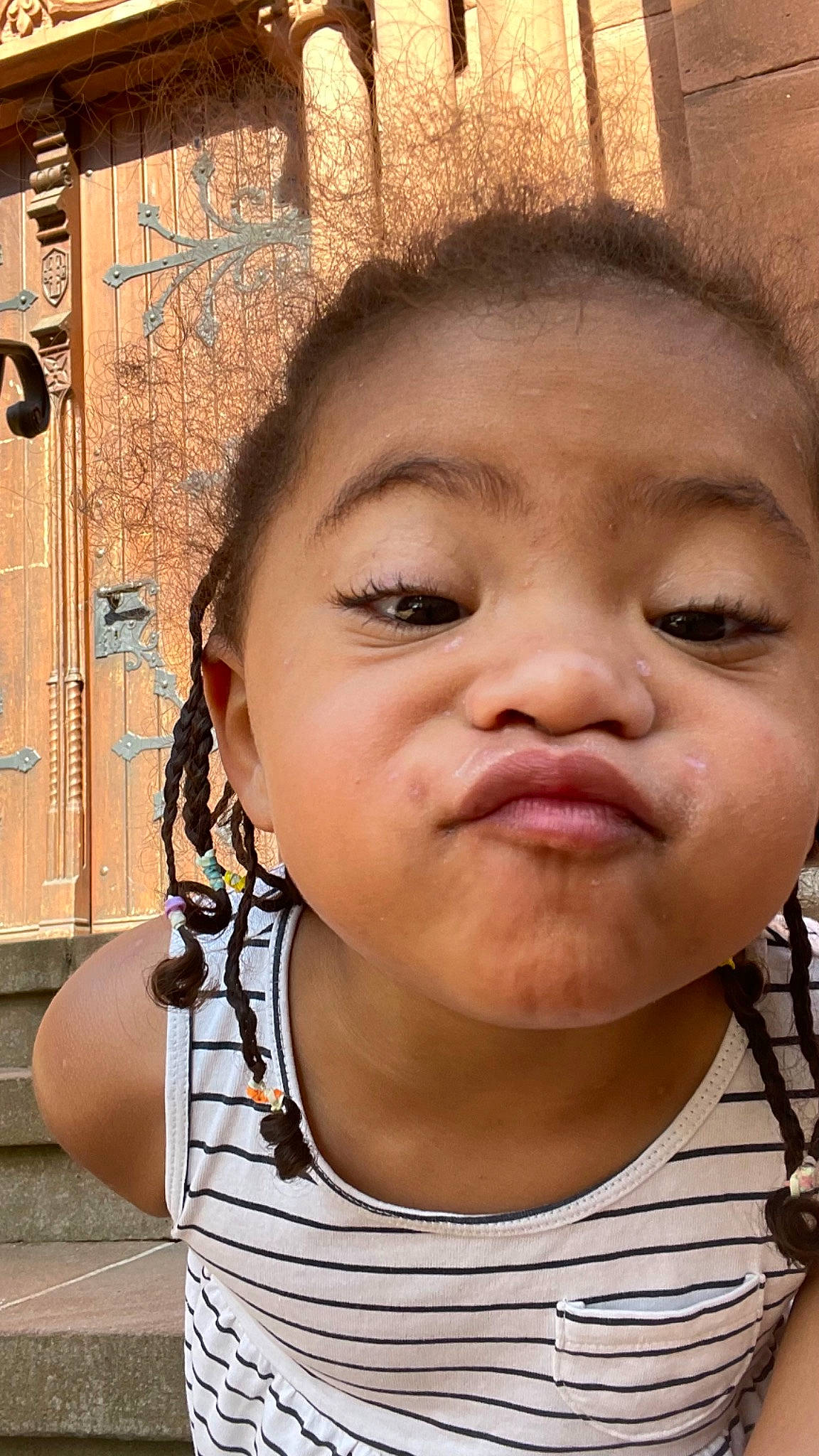 Maelyne participe au concours pour gagner de l'argent avec cette photo : baby_toddler_clothing, beauty, black_hair, cheek, chin, cool, ear, eyebrow, eyelash, forehead, hair, hairstyle, happy, iris, jaw, lip, mouth, nose, person, skin