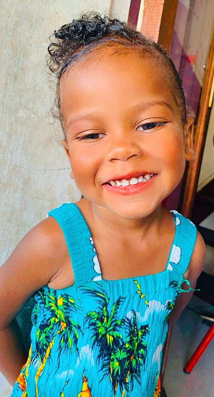 Maëlys a rejoint le concours — aidez-le/la à gagner de superbes lots ! cheek, chin, cool, eye, eyebrow, eyelash, face, fun, green, hair, happy, head, iris, joy, lip, nose, organ, person, skin, smile