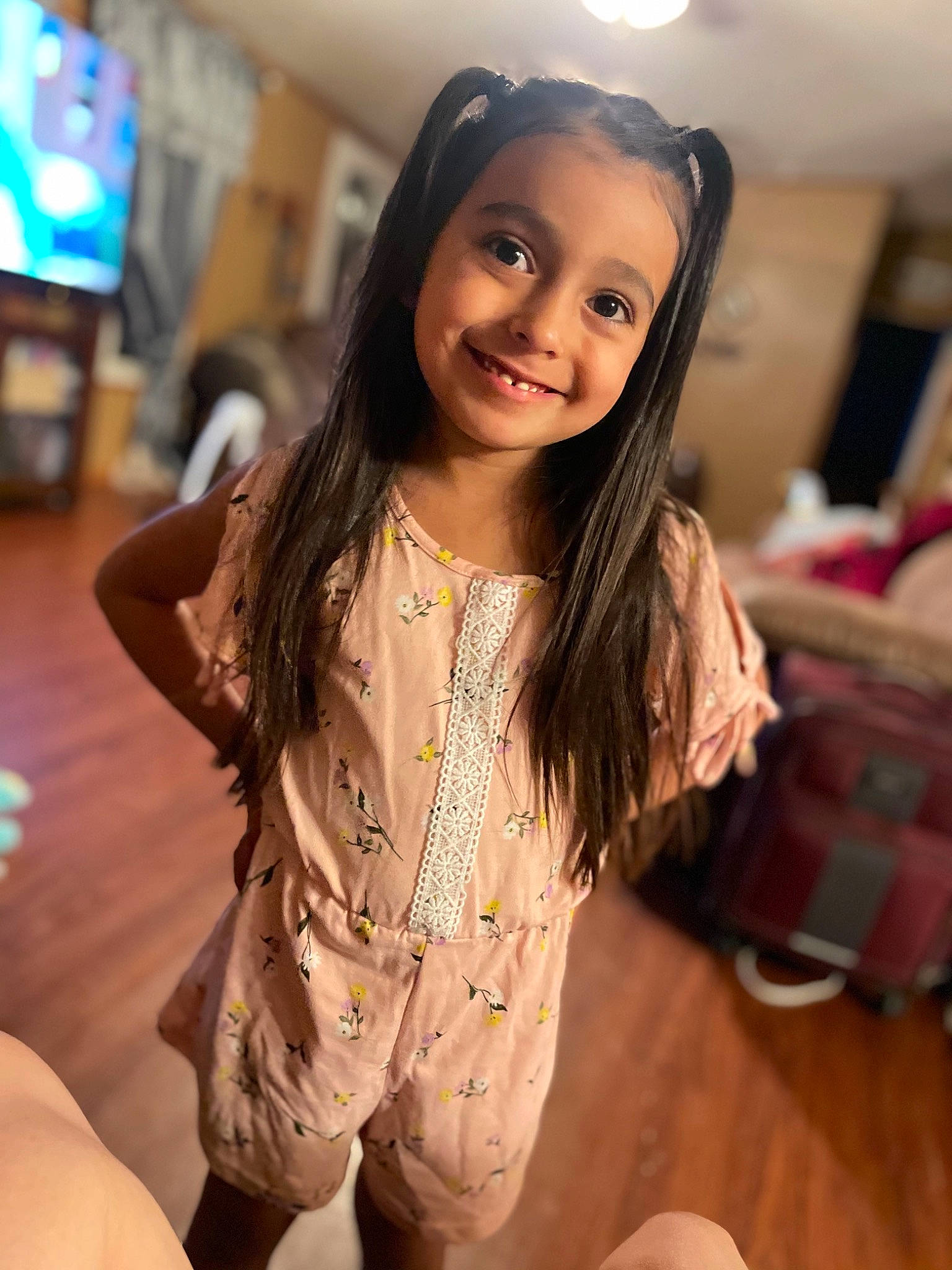 Isela is registered to the contest to win money with this photo: black_hair, face, fashion_design, flash_photography, flooring, fun, hair, happy, head, joy, leisure, long_hair, neck, person, shoulder, skin, sleeve, smile, street_fashion, thigh