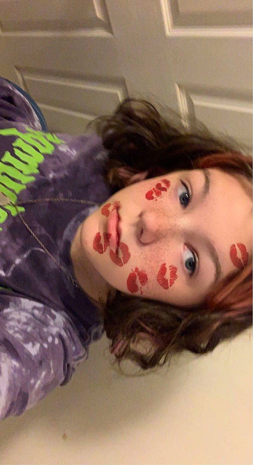 Madisen is registered to the contest to win money with this photo: black_hair, cheek, cool, ear, eye, eyebrow, eyelash, eyewear, forehead, happy, head, jaw, lip, lipstick, mouth, neck, nose, person, selfie, skin