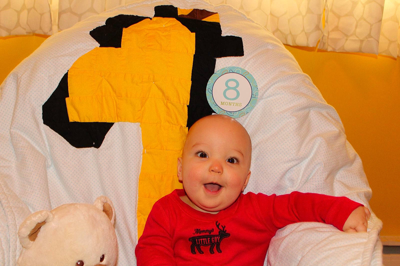 Liam is registered to the contest to win money with this photo: