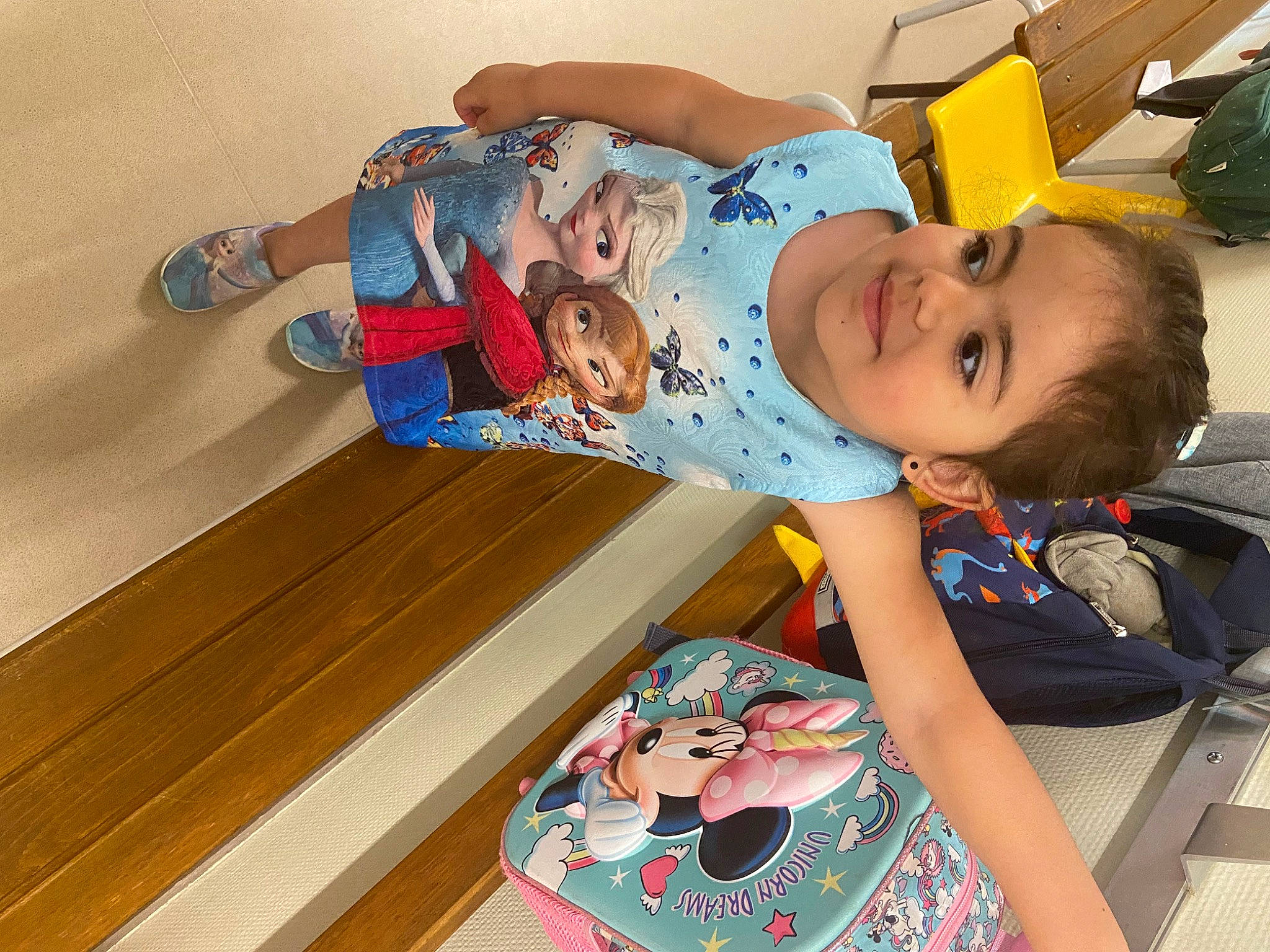 Carolina participe au concours pour gagner de l'argent avec cette photo : baby, baby_products, baby_toddler_clothing, child, comfort, fun, happy, hardwood, hat, joy, leisure, person, play, room, sitting, smile, toddler, vacation, wood