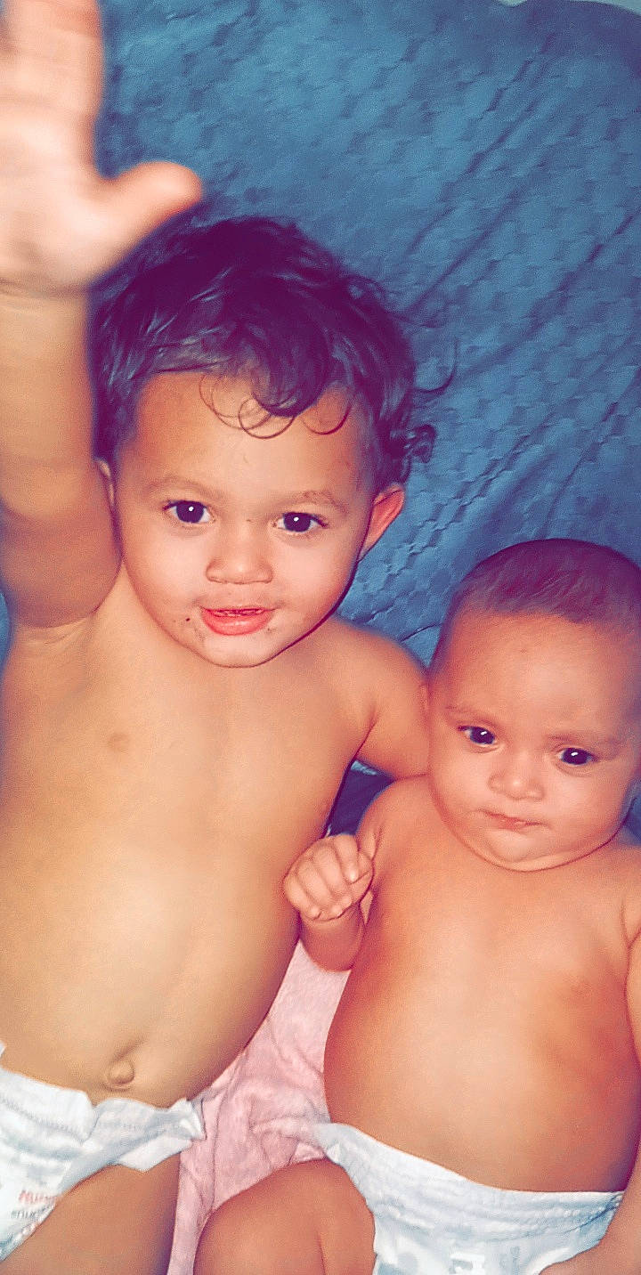 Kingslan is registered to the contest to win money with this photo: arm, blue, cheek, chin, eye, eyebrow, face, forehead, hand, head, joint, lip, mouth, muscle, neck, nose, person, product, shoulder, skin