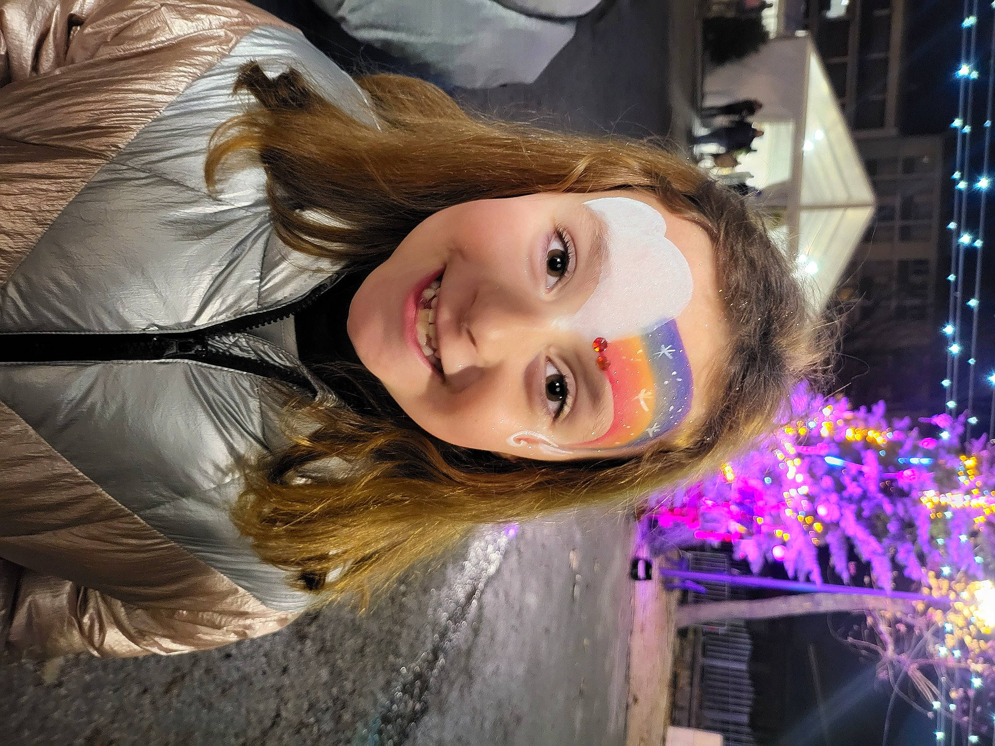 Linaël participe au concours pour gagner de l'argent avec cette photo : beauty, brown_hair, child, electric_blue, event, facial_expression, flash_photography, fun, grass, happy, iris, joy, lip, long_hair, magenta, person, portrait_photography, smile, spring, tree