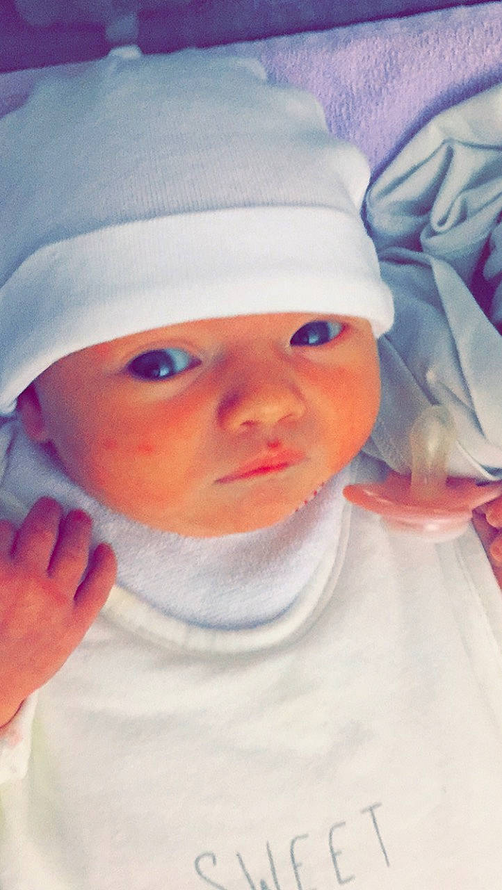 Lôrna participe au concours pour gagner de l'argent avec cette photo : baby, cheek, child, face, forehead, head, headgear, headwear, lip, nose, person, skin, toddler