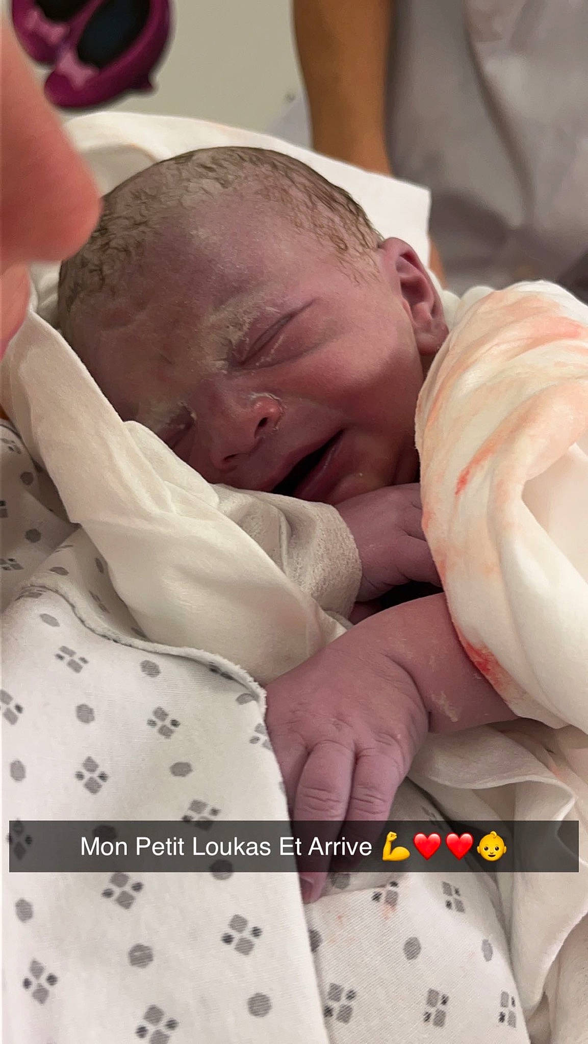 Loukas participe au concours pour gagner de l'argent avec cette photo : baby, bedtime, cheek, child, childbirth, comfort, event, font, gesture, happy, love, nap, peach, person, pink, sleep, toddler, wrinkle