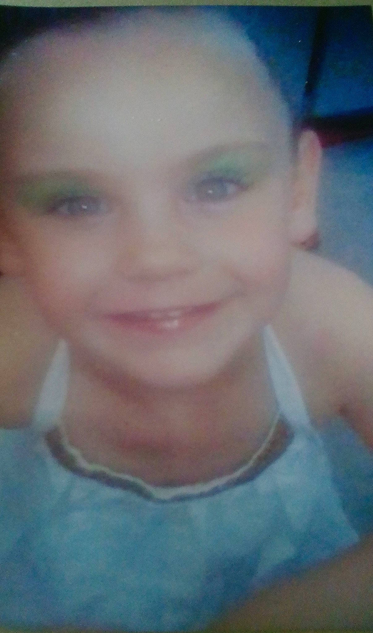 Alice a rejoint le concours — aidez-le/la à gagner de superbes lots ! cheek, child, chin, cool, ear, eyebrow, eyelash, forehead, fun, happy, iris, jaw, joy, lip, mouth, neck, nose, person, selfie, smile