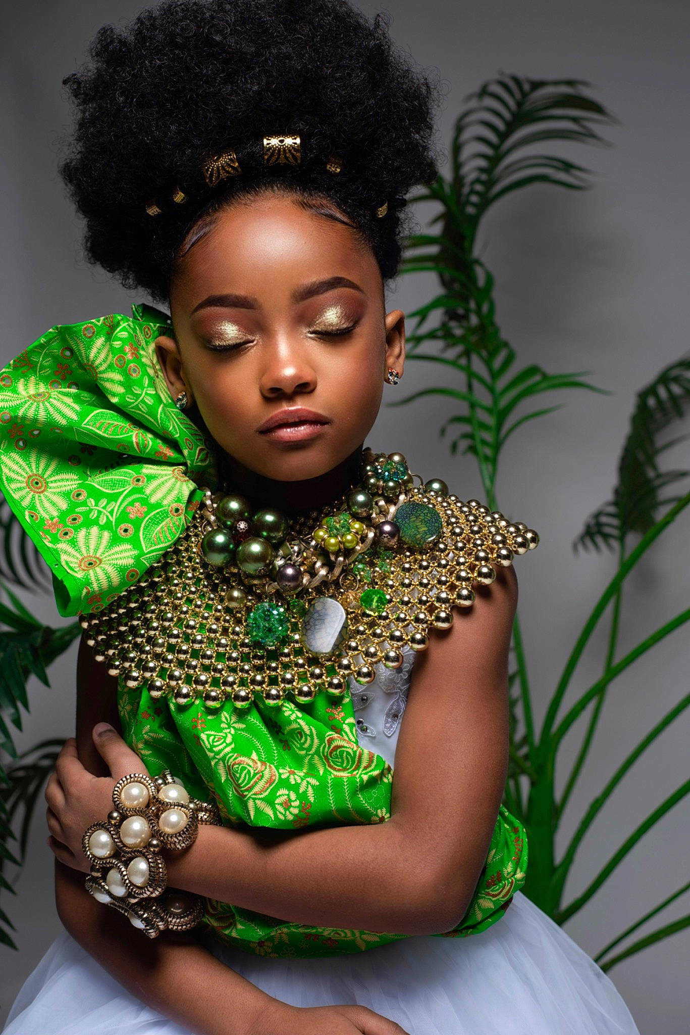 Isabela joined the competition — help win amazing prizes! afro, black_hair, cool, earrings, event, eye, eyelash, fashion_design, flash_photography, formal_wear, green, hair, hairstyle, happy, head, headgear, necklace, person, plant, skin
