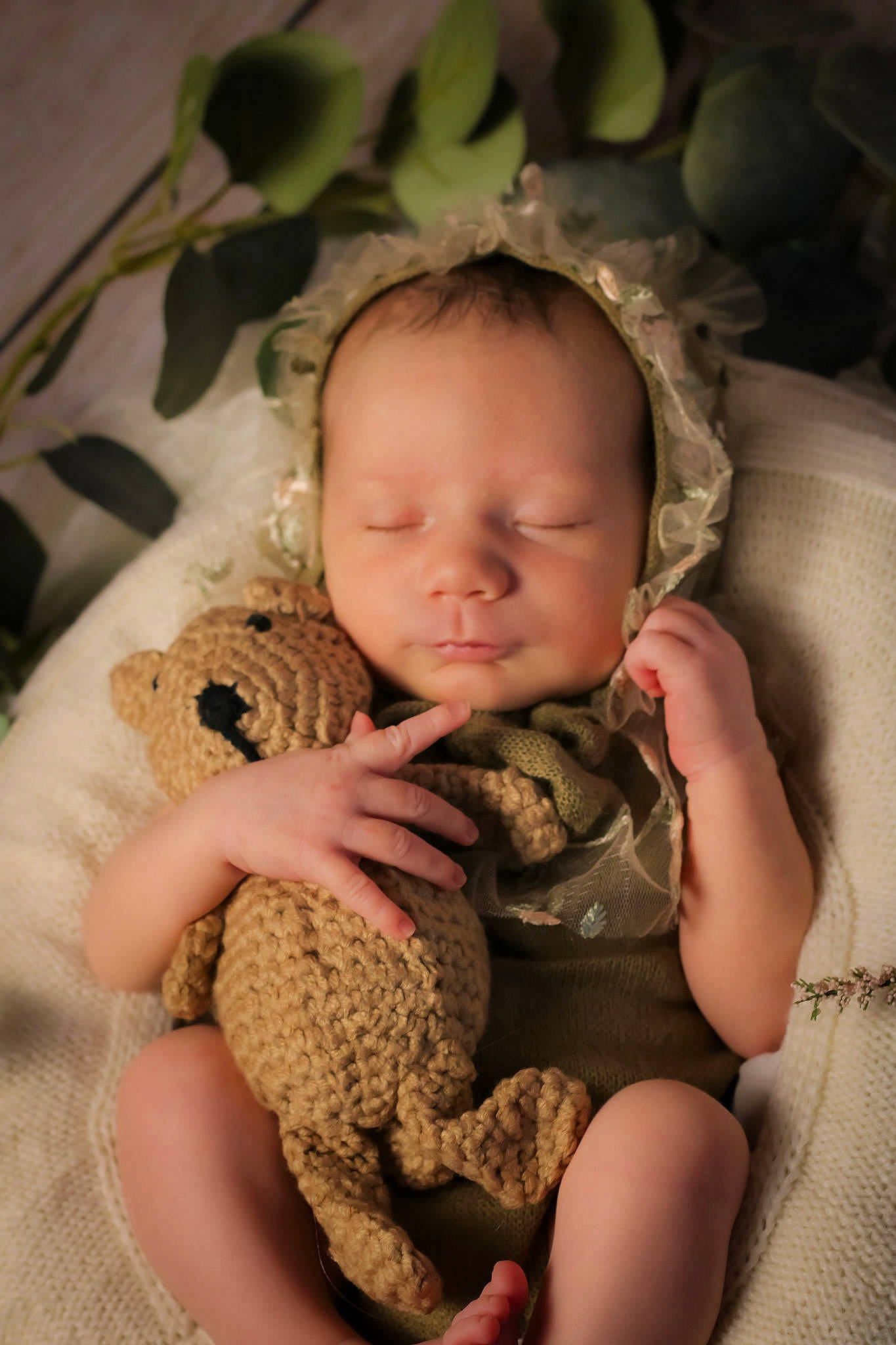 Melena is registered to the contest to win money with this photo: abdomen, baby, baby_toddler_clothing, child, comfort, eye, fawn, finger, grass, happy, human_body, mammal, mouth, nail, person, sitting, skin, textile, toddler, trunk