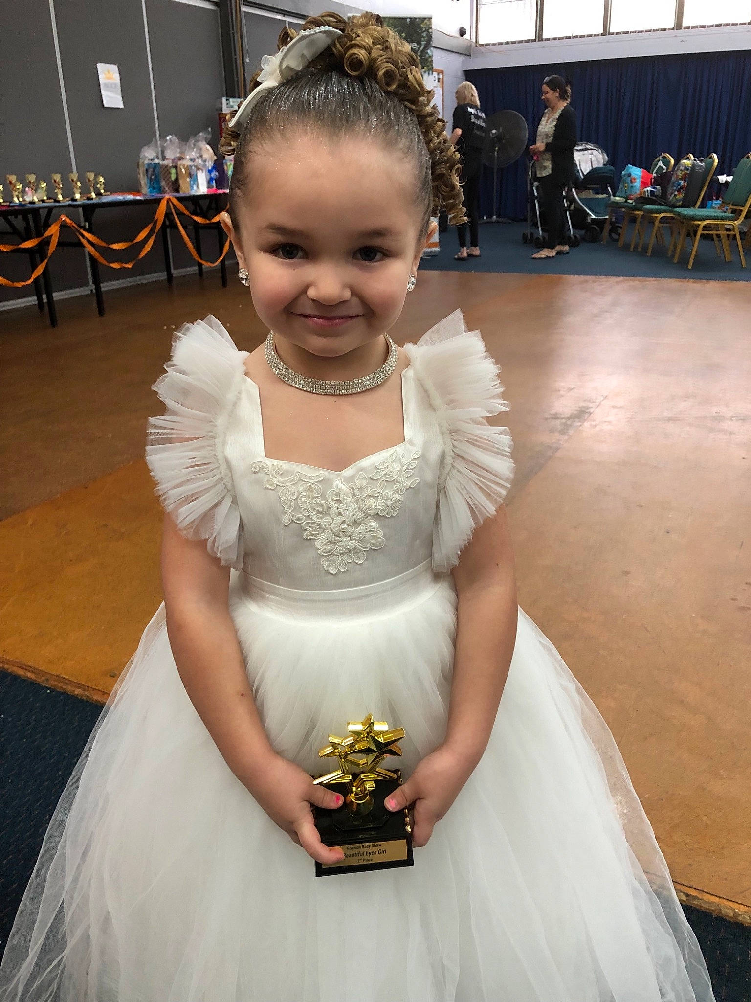 Lili is registered to the contest to win money with this photo: bridal_accessory, bridal_clothing, bridal_party_dress, bride, ceremony, child, dress, event, flower_girl, formal_wear, gown, hairstyle, happy, joy, person, smile, wedding, wedding_ceremony_supply, wedding_dress