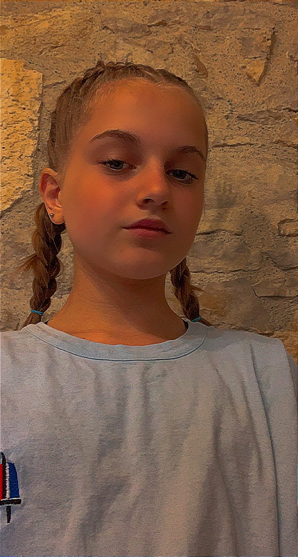 Laurine participe au concours pour gagner de l'argent avec cette photo : beauty, blond, brown_hair, cheek, chin, eyelash, flash_photography, forehead, happy, head, iris, jaw, lip, long_hair, mouth, neck, nose, person, skin, smile