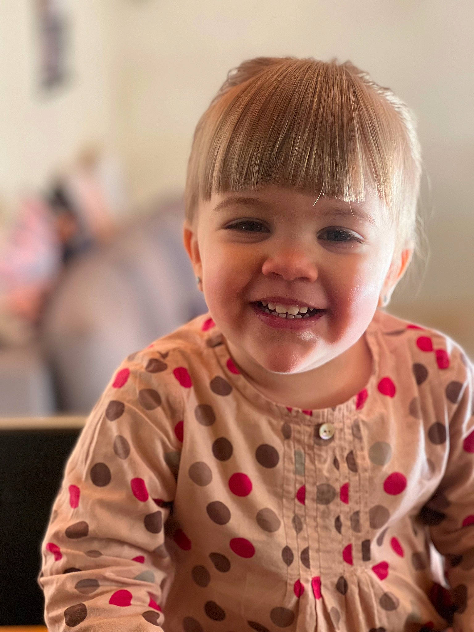 Lya a rejoint le concours — aidez-le/la à gagner de superbes lots ! baby, baby_toddler_clothing, bangs, cheek, child, chin, dress, event, eye, face, happy, head, iris, joy, lip, nose, pattern, person, skin, sleeve