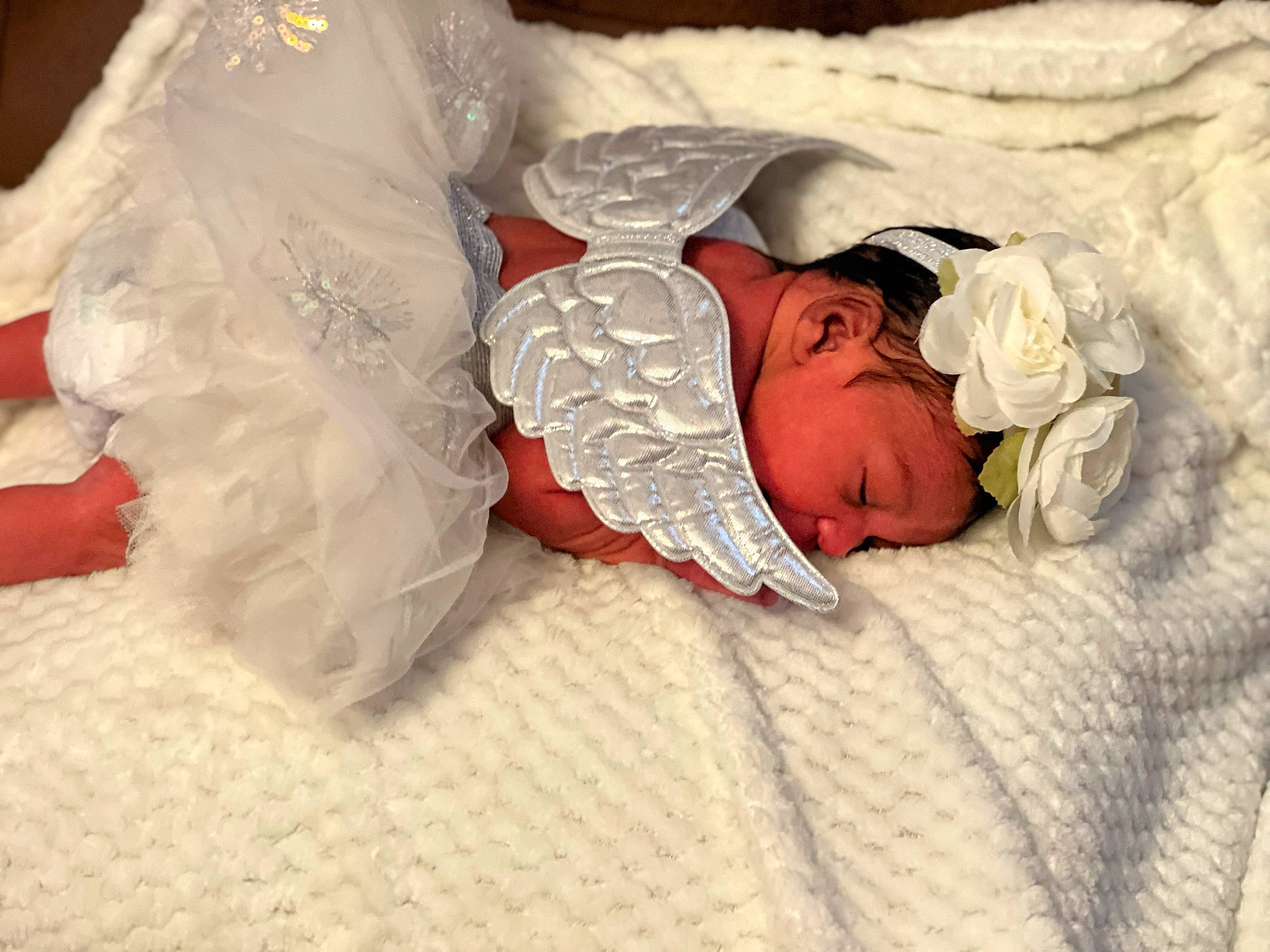 Dior is registered to the contest to win money with this photo: baby, baby_products, baby_sleeping, baby_toddler_clothing, bed, bed_sheet, bedding, bedtime, child, comfort, event, hair, hand, head, human_body, linens, nap, person, room, skin