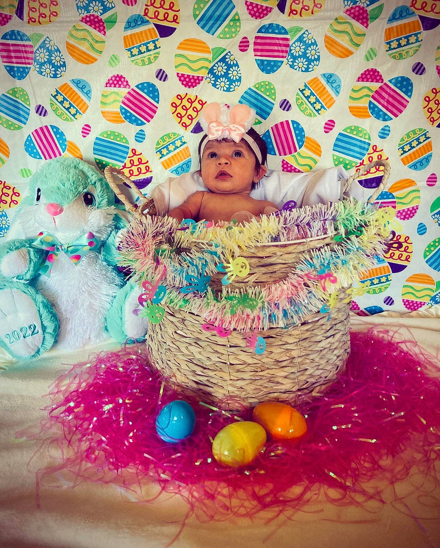 Nova is registered to the contest to win money with this photo: art, baked_goods, baking, birthday, cake_decorating, cake_decorating_supply, costume_hat, event, fashion_accessory, fun, happy, hat, headwear, icing, magenta, party_supply, pattern, person, pink, sugar_cake