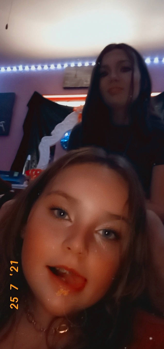 Jocelyn is registered to the contest to win money with this photo: black, black_hair, cheek, ear, event, eyelash, face, forehead, fun, happy, jaw, lip, long_hair, mouth, nose, organ, person, selfie, skin, smile