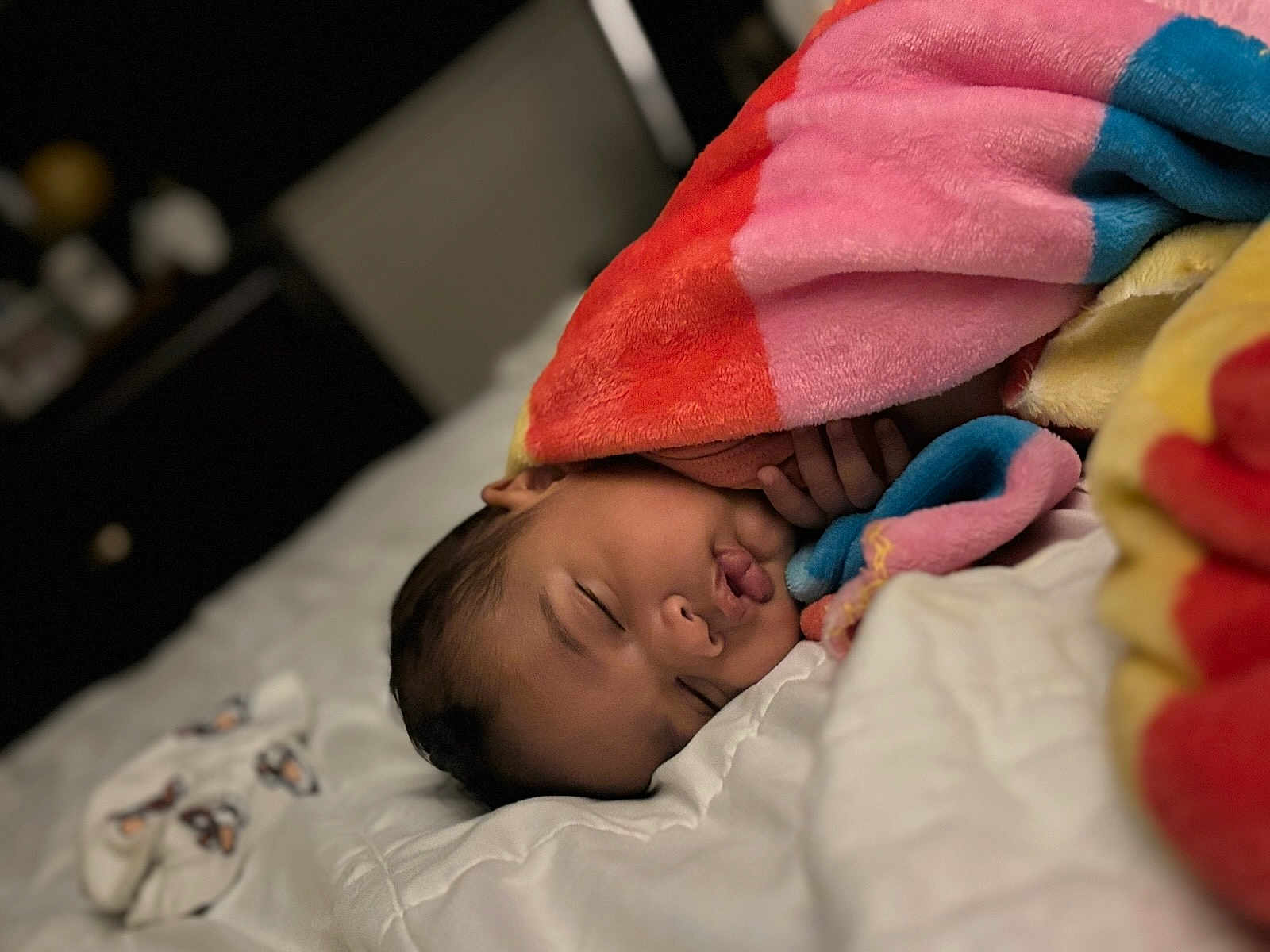 Santana is registered to the contest to win money with this photo: baby, sleeping, blanket, bed, cozy, child, pillow, soft, cute, peaceful, indoor, comfort, rest, toddler, snuggled, colorful, warm, face, hand, quiet