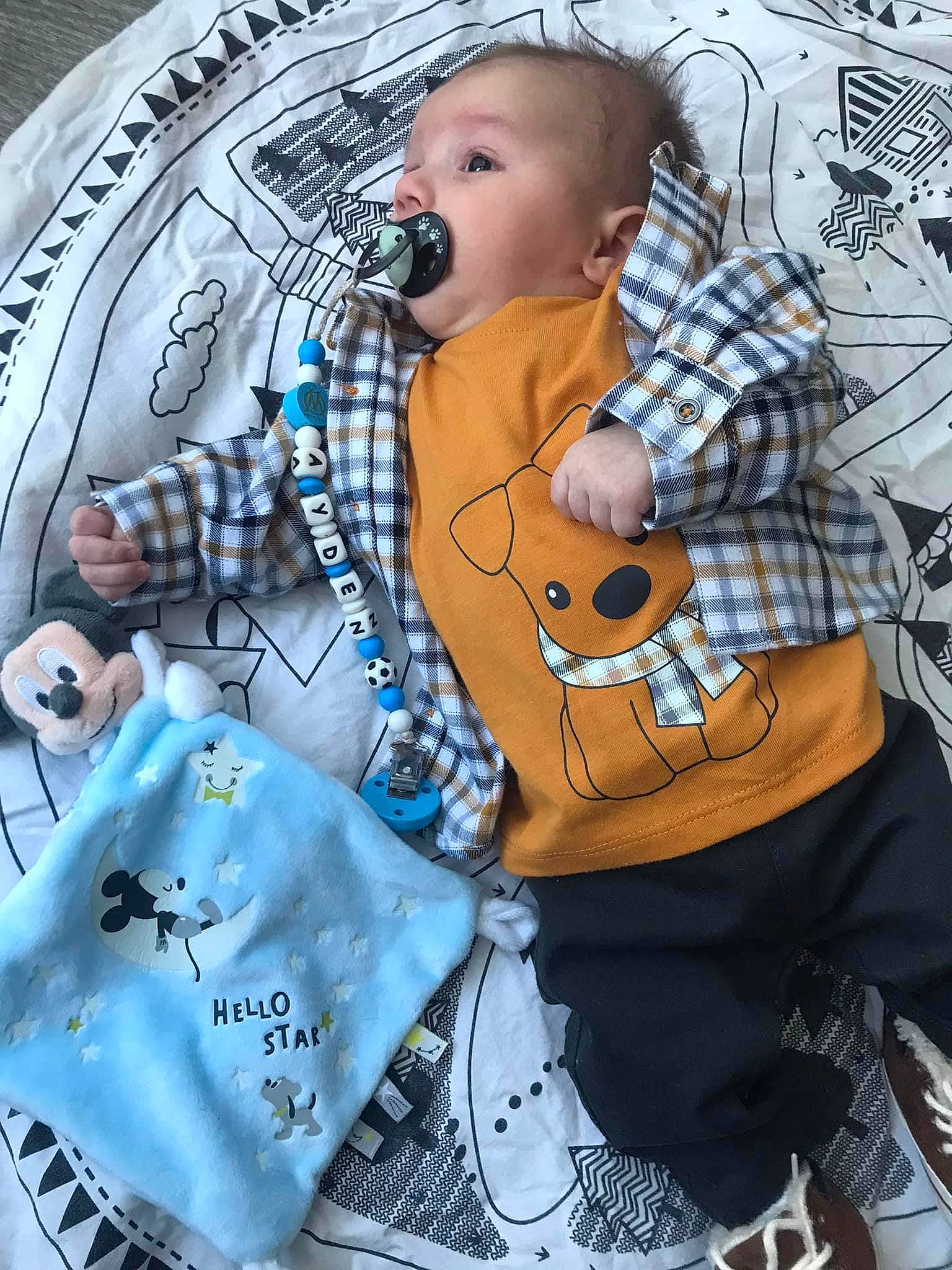 Ayden participe au concours pour gagner de l'argent avec cette photo : art, baby, baby_products, baby_toddler_clothing, child, comfort, cool, font, illustration, linens, pattern, person, photography, room, sitting, sleeve, t_shirt, toddler, visual_arts, white