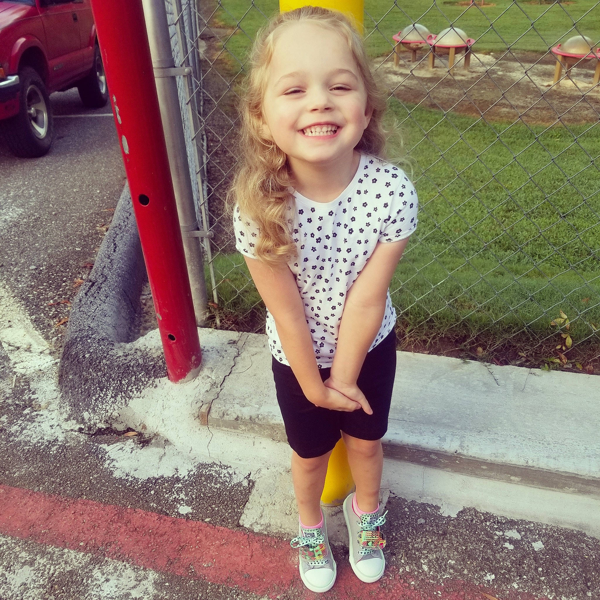 Delyla is registered to the contest to win money with this photo: beauty, child, cool, dress, face, facial_expression, footwear, fun, happy, head, joy, nose, people, person, play, shoe, shorts, smile, summer, t_shirt