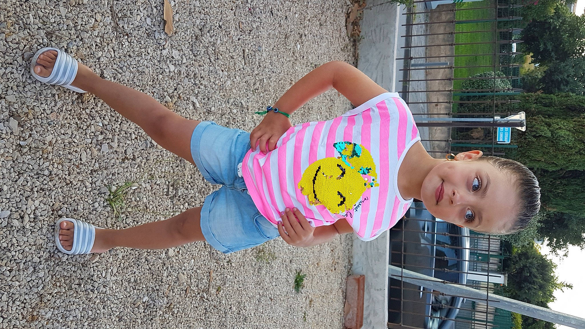 Leyna a rejoint le concours — aidez-le/la à gagner de superbes lots ! child, fun, person