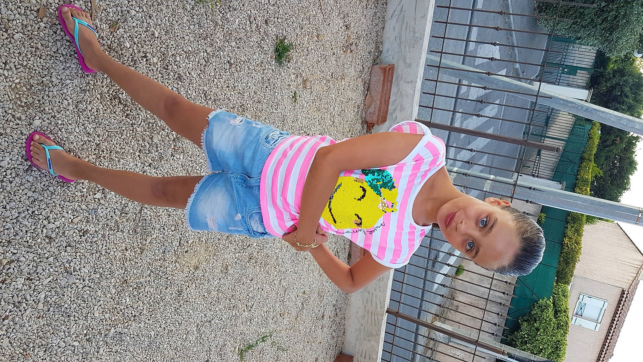 Kalicia participe au concours pour gagner de l'argent avec cette photo : child, fun, joy, person, play, toddler, vacation