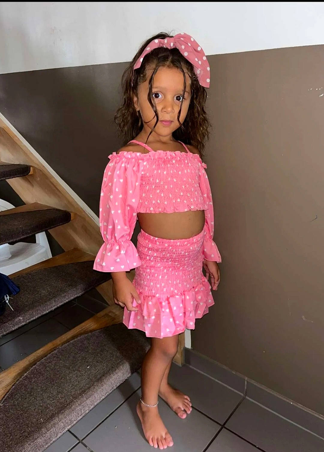 Thenessy a rejoint le concours — aidez-le/la à gagner de superbes lots ! black_hair, clothing, doll, dress, eye, eyelash, fashion_design, hair, happy, head, knee, leg, neck, one_piece_garment, person, pink, shorts, sleeve, thigh, trunk