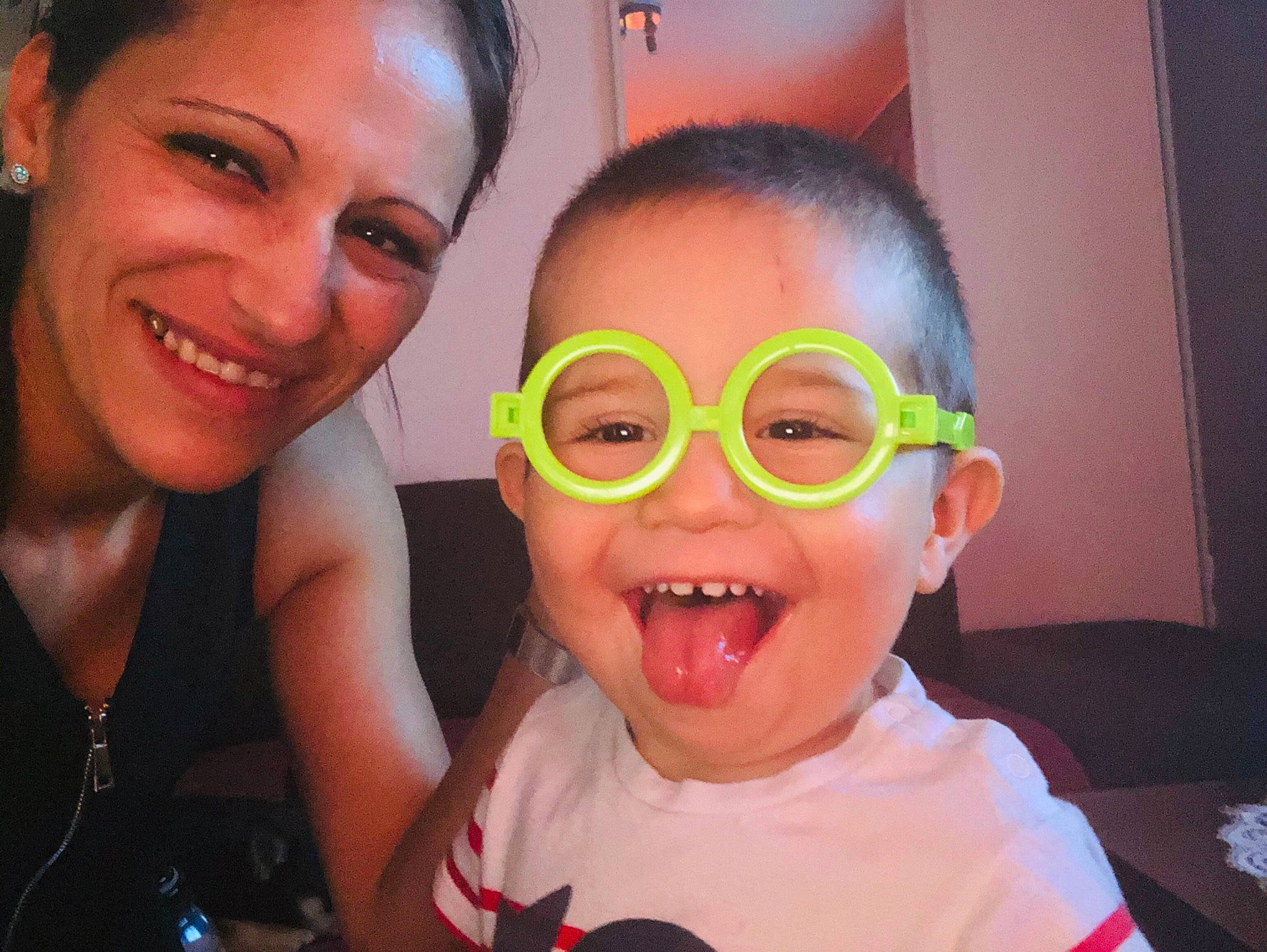 Benjamin participe au concours pour gagner de l'argent avec cette photo : cheek, child, cool, ear, eye, eyebrow, eyewear, face, facial_expression, forehead, friendship, fun, glasses, happy, head, joy, nose, people, person, photography