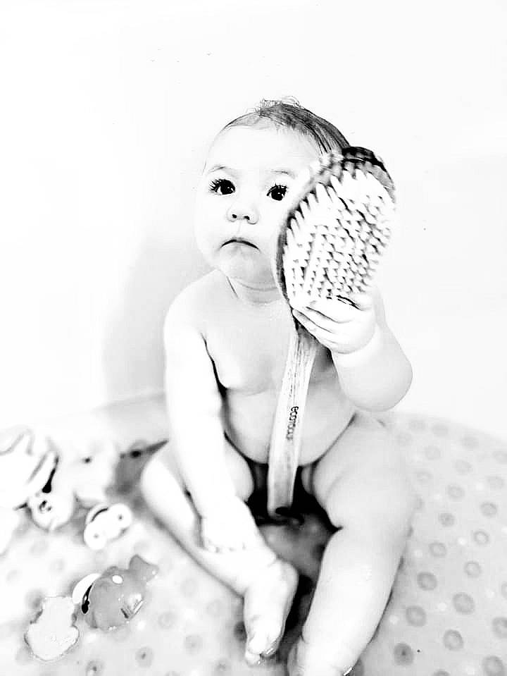 Addylou is registered to the contest to win money with this photo: baby, black_and_white, chest, child, elbow, fashion_accessory, flash_photography, fun, gesture, happy, human_leg, monochrome, monochrome_photography, nail, person, sitting, still_life_photography, stock_photography, style, thumb