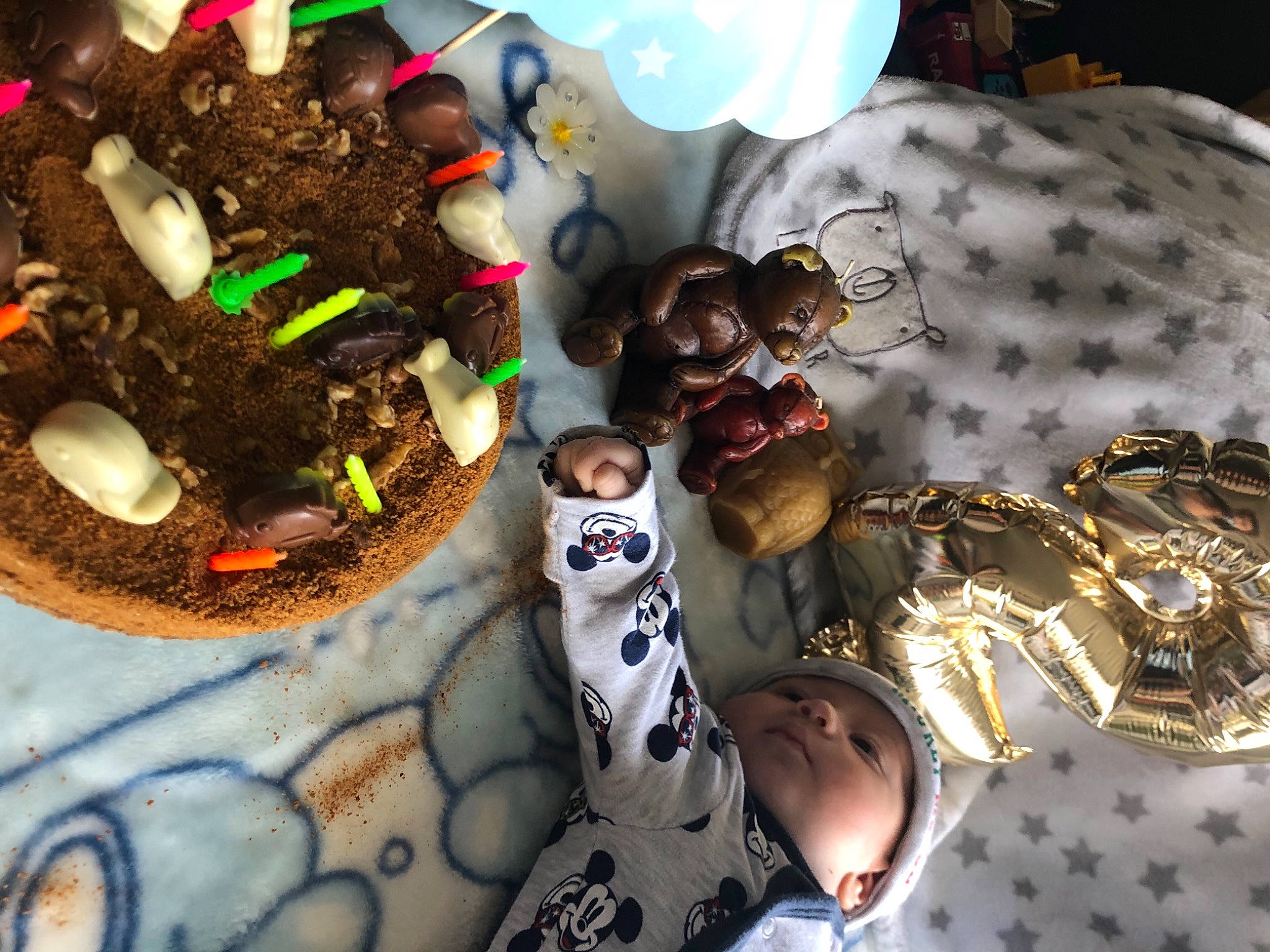 Alex a rejoint le concours — aidez-le/la à gagner de superbes lots ! baked_goods, baking, comfort_food, cuisine, cup, dessert, event, eyewear, fashion_accessory, finger_food, ingredient, linens, metal, mixture, pattern, person, recipe, soil, sweetness, tableware