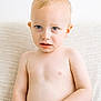 Lip a rejoint le concours — aidez-le/la à gagner de superbes lots ! child, toddler, shirtless, blue_eyes, blonde_hair, curious, sitting, couch, beige, checkered_shorts, indoors, portrait, skin, young_child, expression, casual, home, comfortable, person, baby