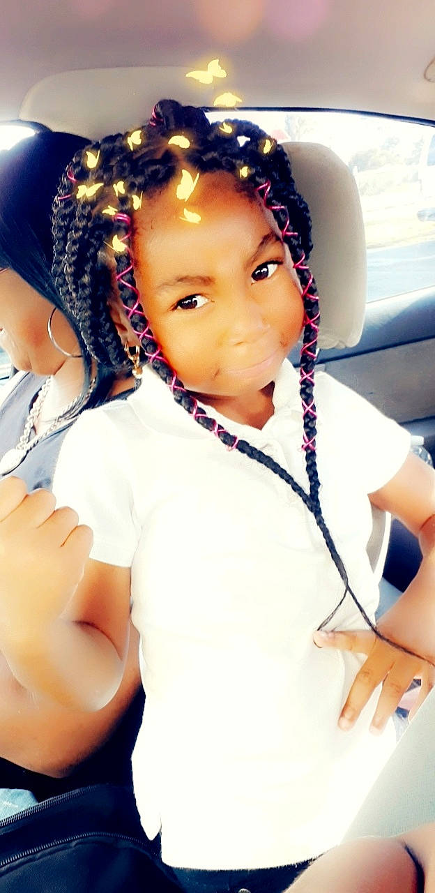 Londynn is registered to the contest to win money with this photo: black_hair, child, cool, fashion_accessory, forehead, hair, hair_accessory, hairstyle, headband, headgear, headpiece, person, toddler