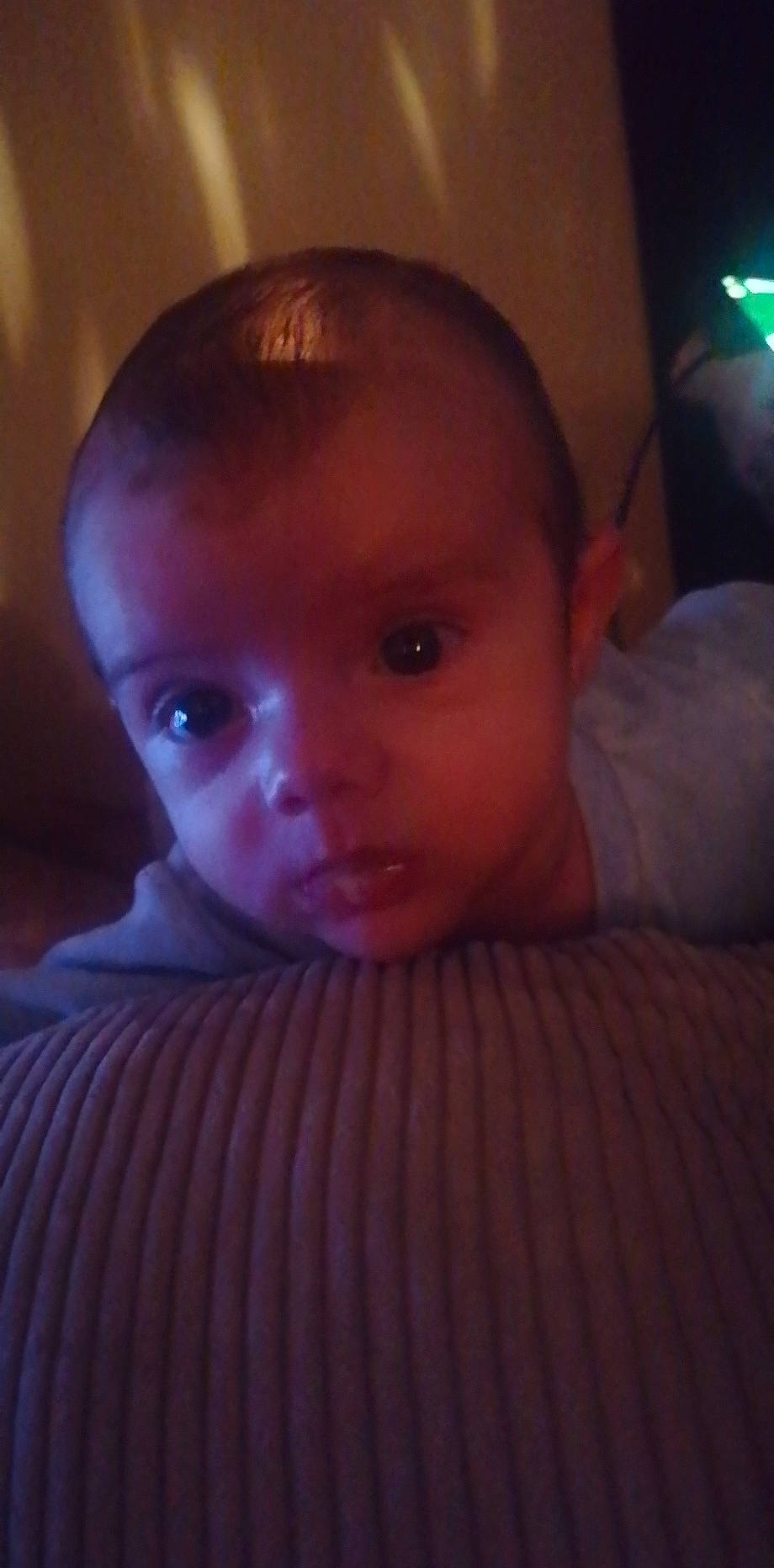 Ayden a rejoint le concours — aidez-le/la à gagner de superbes lots ! baby, baby_toddler_clothing, cheek, child, chin, comfort, ear, electric_blue, eyebrow, eyelash, facial_expression, forehead, fun, iris, lip, mouth, nose, person, sitting, skin