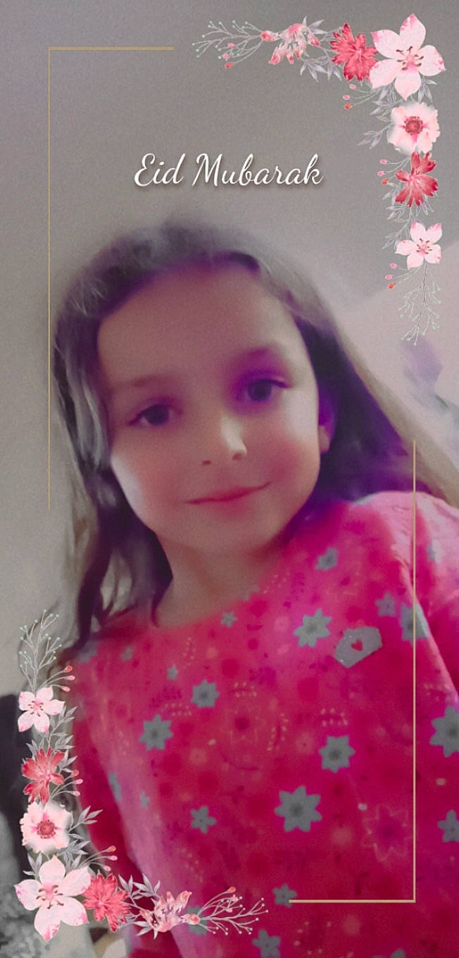 Melyna participe au concours pour gagner de l'argent avec cette photo : beauty, black_hair, cheek, chin, eye, eyebrow, eyelash, fashion_accessory, font, forehead, hair, happy, jewellery, joy, lip, magenta, nose, pattern, person, pink