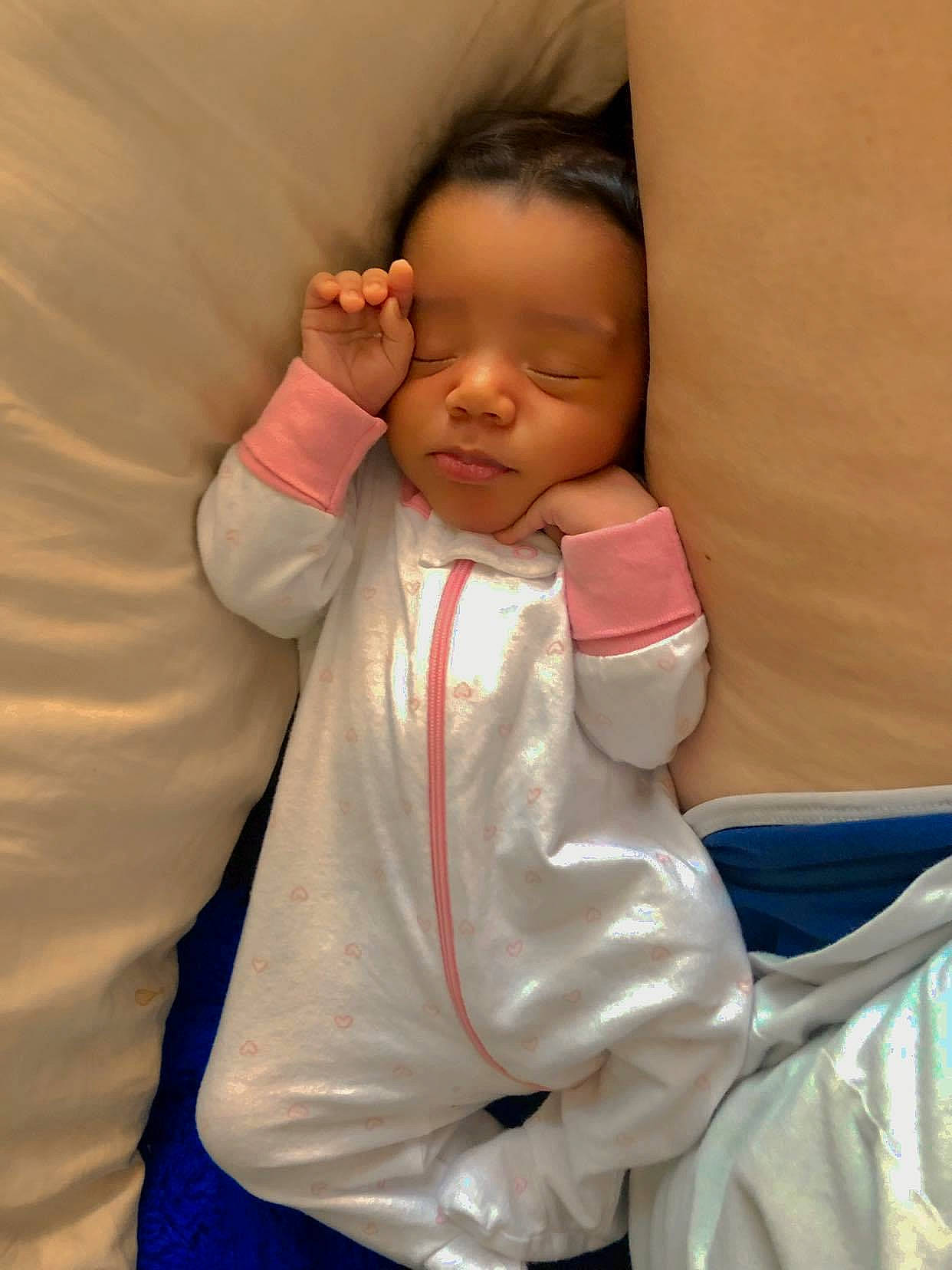 Remii joined the competition — help win amazing prizes! abdomen, baby, baby_products, baby_toddler_clothing, cheek, chest, comfort, elbow, gesture, happy, human_body, joint, linens, nose, person, sitting, skin, sleeve, t_shirt, thumb