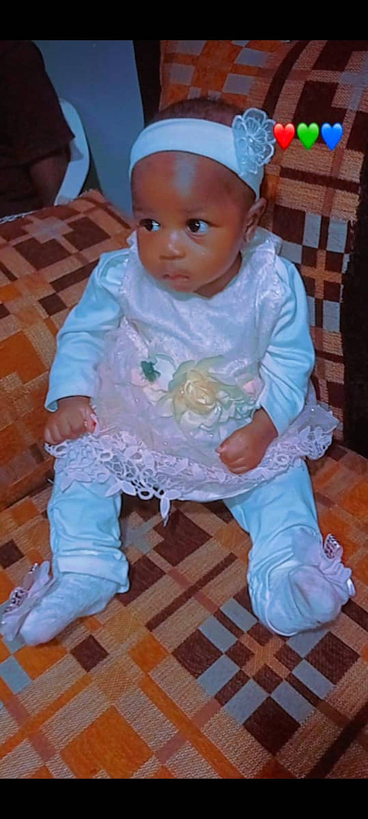 Khadija participe au concours pour gagner de l'argent avec cette photo : baby, baby_toddler_clothing, cap, cheek, child, event, eye, fashion_accessory, floor, flooring, fun, happy, hardwood, human_body, person, pink, skin, sleeve, toddler, white