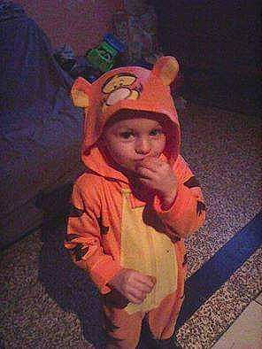 Theo a rejoint le concours — aidez-le/la à gagner de superbes lots ! child, cool, costume, ear, face, fun, halloween, head, headgear, headwear, mammal, nose, person, product, toddler, vertebrate