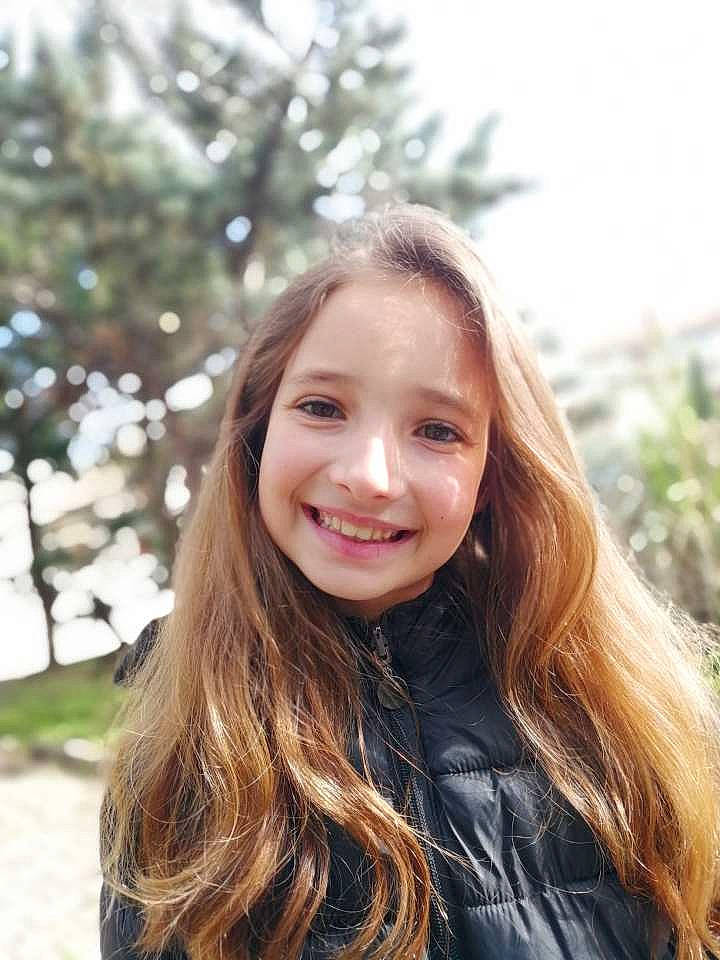 Louna a rejoint le concours — aidez-le/la à gagner de superbes lots ! beauty, blond, brown_hair, child_model, face, facial_expression, feathered_hair, forehead, hair, hair_coloring, hairstyle, happy, joy, lady, layered_hair, lip, long_hair, person, photography, portrait_photography