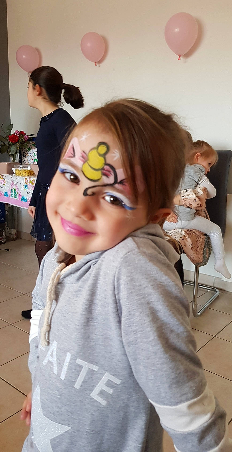Leyna a rejoint le concours — aidez-le/la à gagner de superbes lots ! cheek, child, ear, face, forehead, hair_coloring, head, person